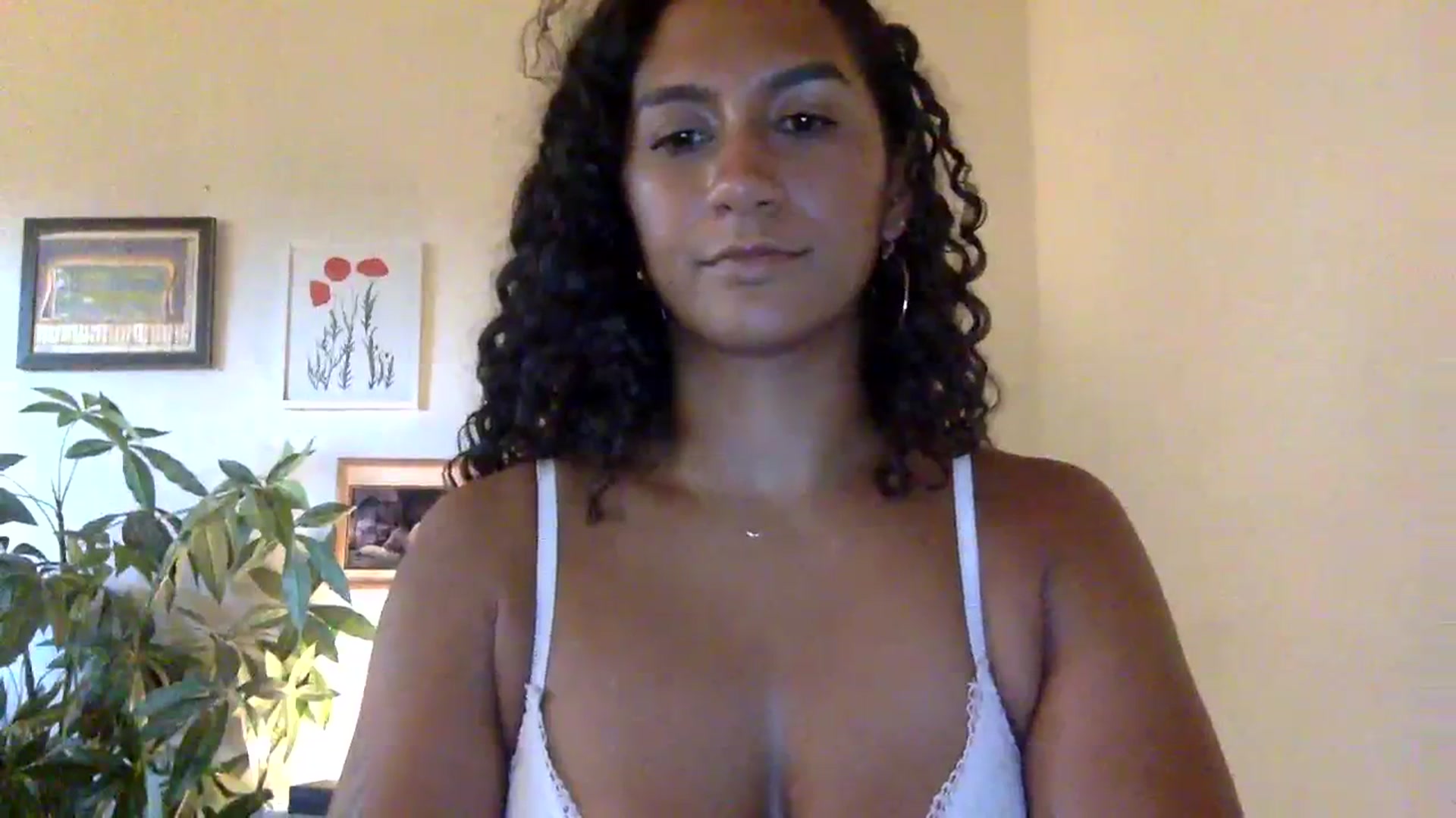 Gallery image thumbnail from Juniper_'s myfreecams stream on, 01/19/2024, 22:56 image 13 of 20
