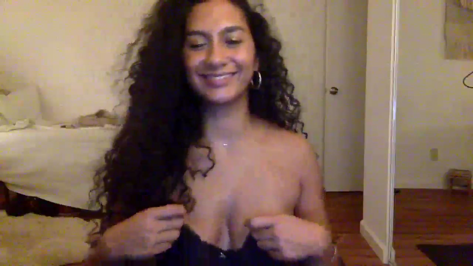 Gallery image thumbnail from Juniper_'s myfreecams stream on, 01/20/2024, 08:08 image 11 of 20