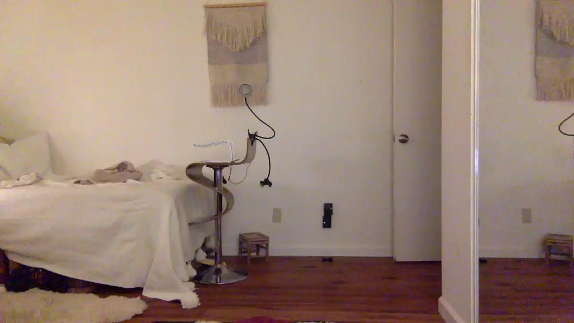 Gallery image thumbnail from Juniper_'s myfreecams stream on, 01/20/2024, 08:08 image 14 of 20