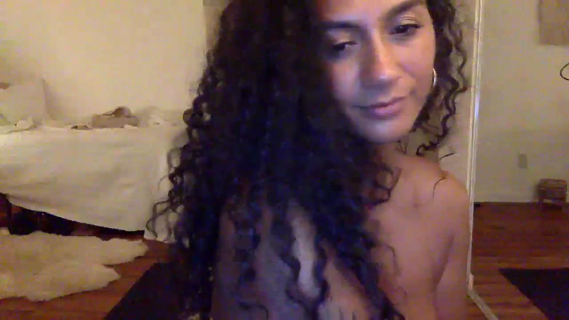 Gallery image thumbnail from Juniper_'s myfreecams stream on, 01/20/2024, 08:08 image 20 of 20