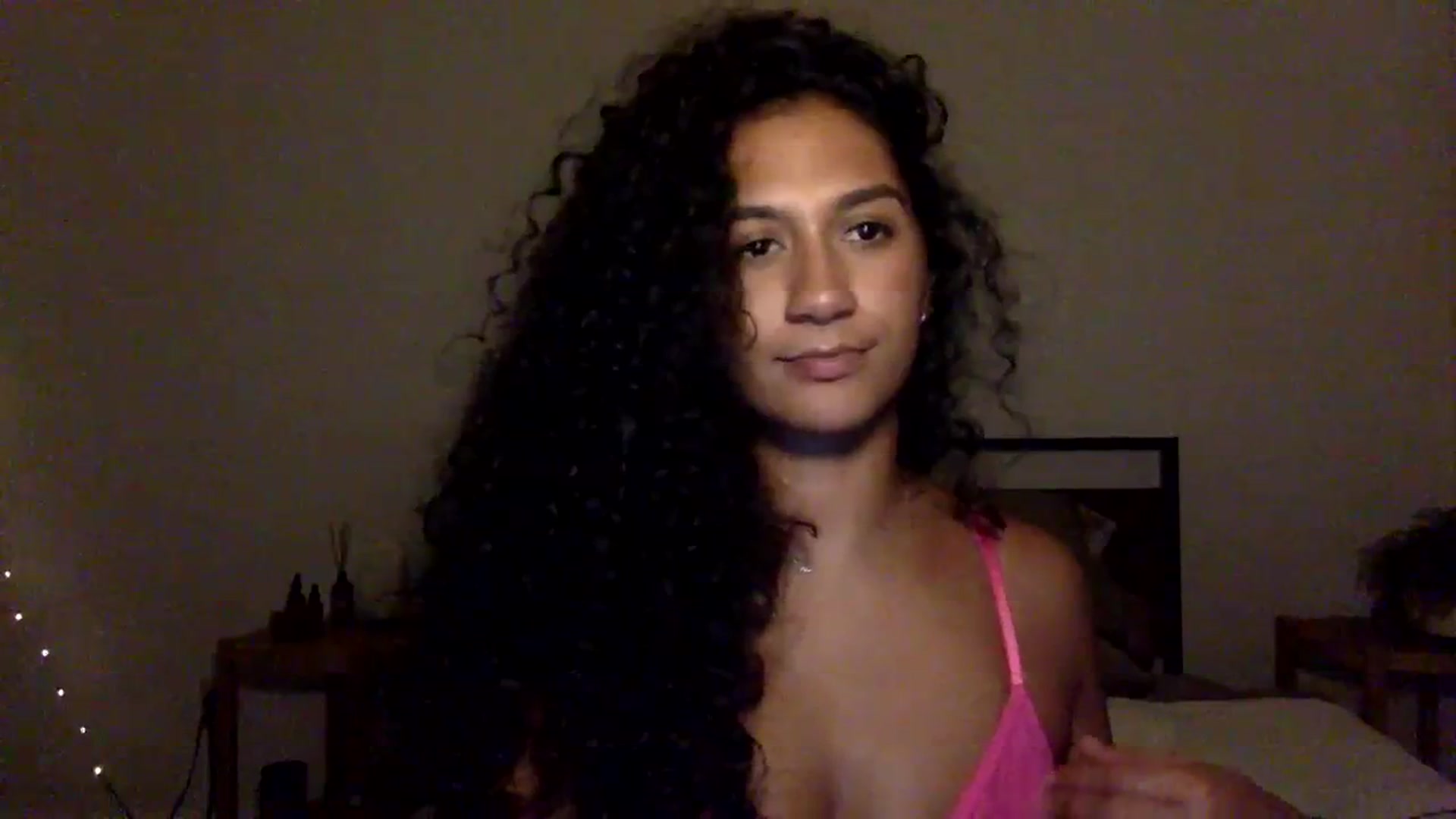 Gallery image thumbnail from Juniper_'s myfreecams stream on, 01/30/2024, 24:48 image 14 of 20