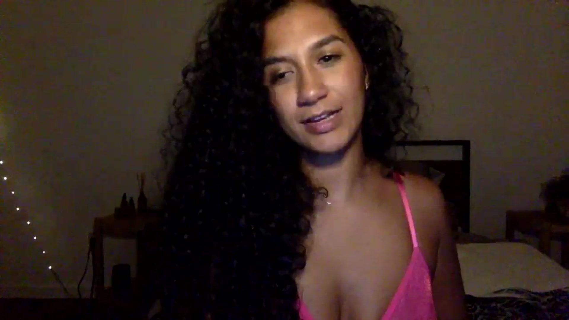 Gallery image thumbnail from Juniper_'s myfreecams stream on, 01/30/2024, 24:48 image 16 of 20