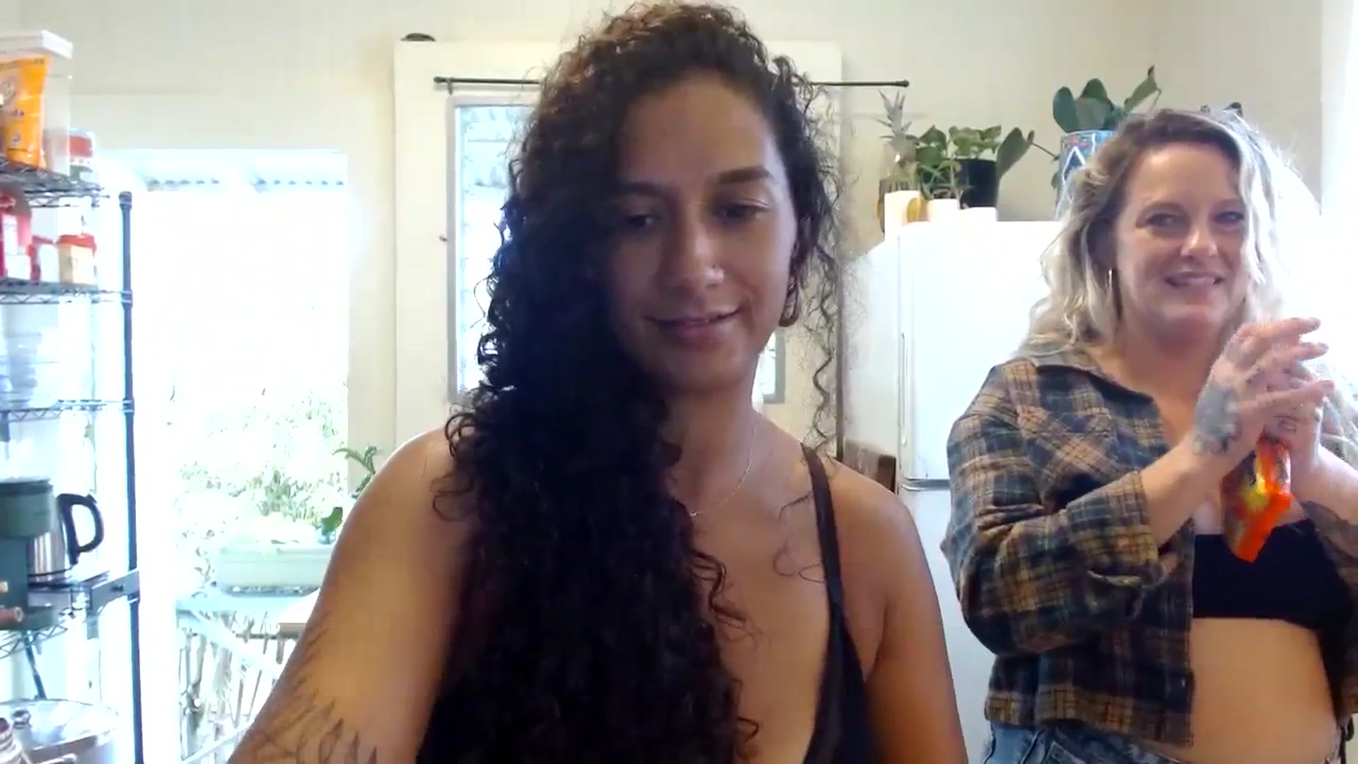 Gallery image thumbnail from Juniper_'s myfreecams stream on, 02/07/2024, 01:43 image 15 of 20