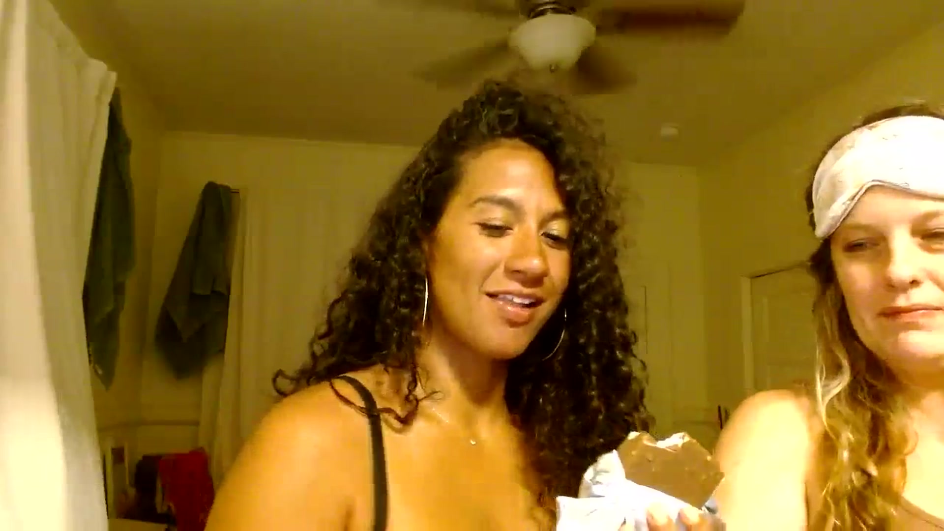 Gallery image thumbnail from Juniper_'s myfreecams stream on, 02/13/2024, 08:15 image 11 of 20