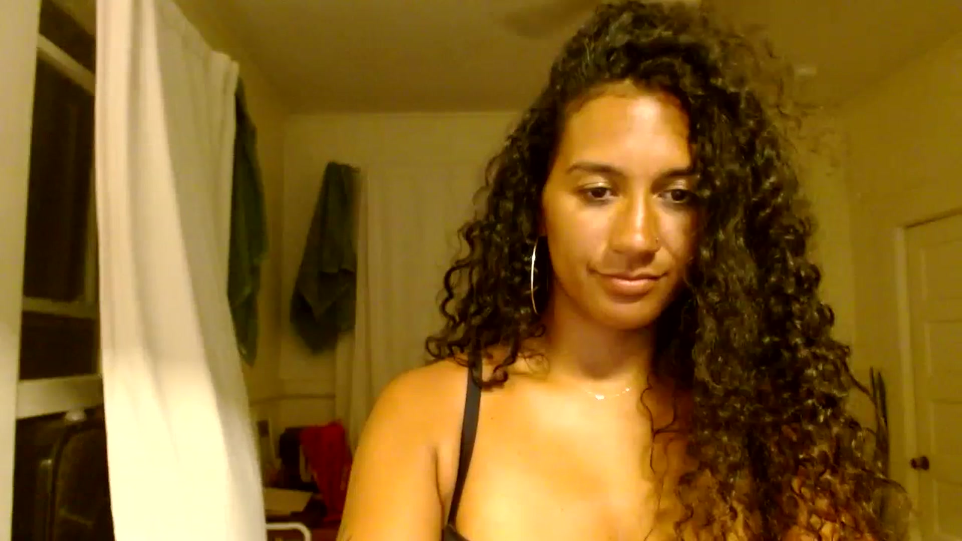 Gallery image thumbnail from Juniper_'s myfreecams stream on, 02/13/2024, 08:15 image 3 of 20