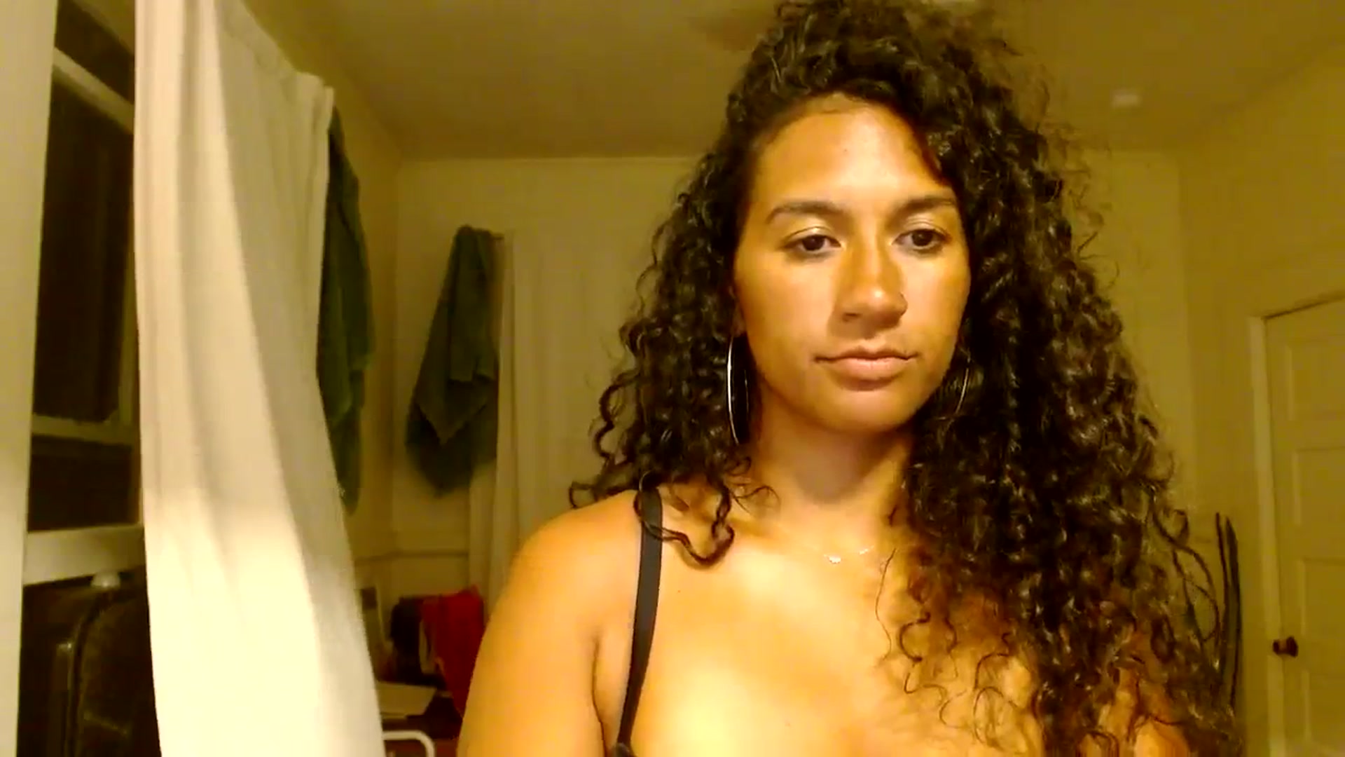 Gallery image thumbnail from Juniper_'s myfreecams stream on, 02/13/2024, 08:15 image 8 of 20