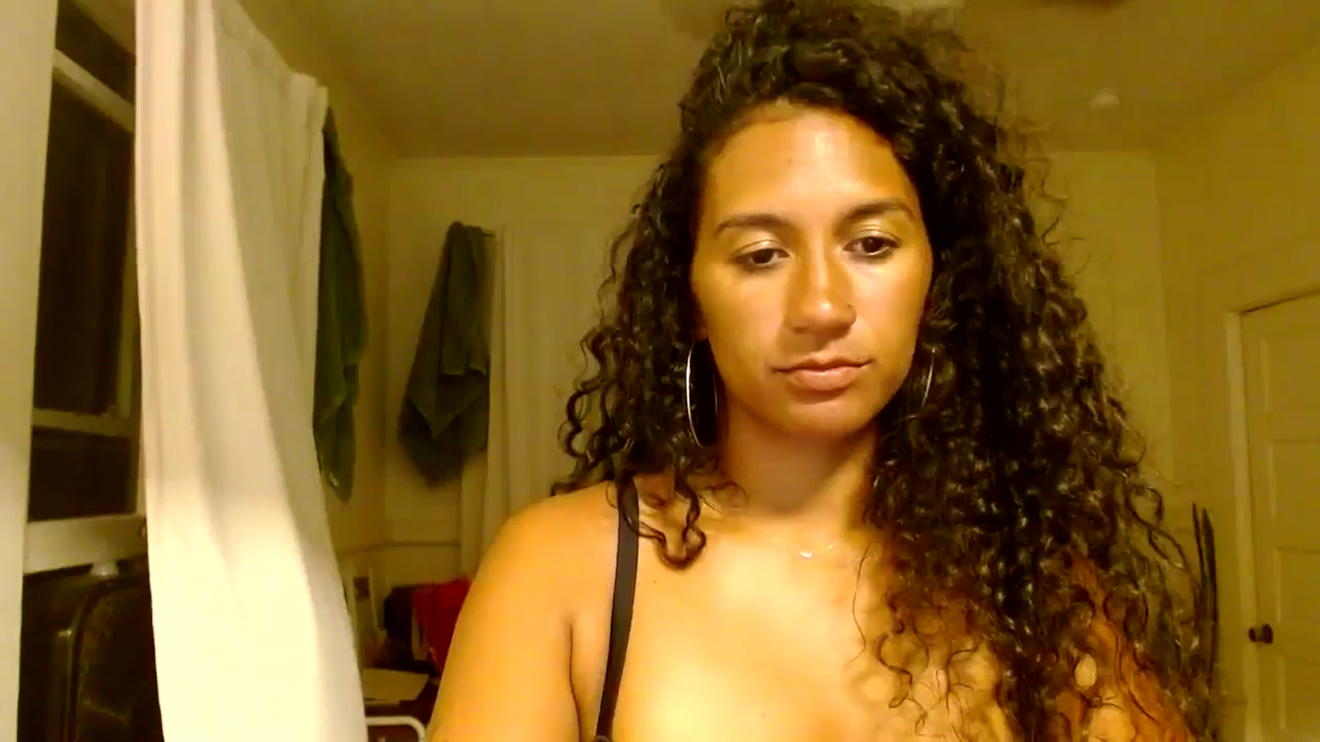 Gallery image thumbnail from Juniper_'s myfreecams stream on, 02/13/2024, 08:15 image 6 of 20