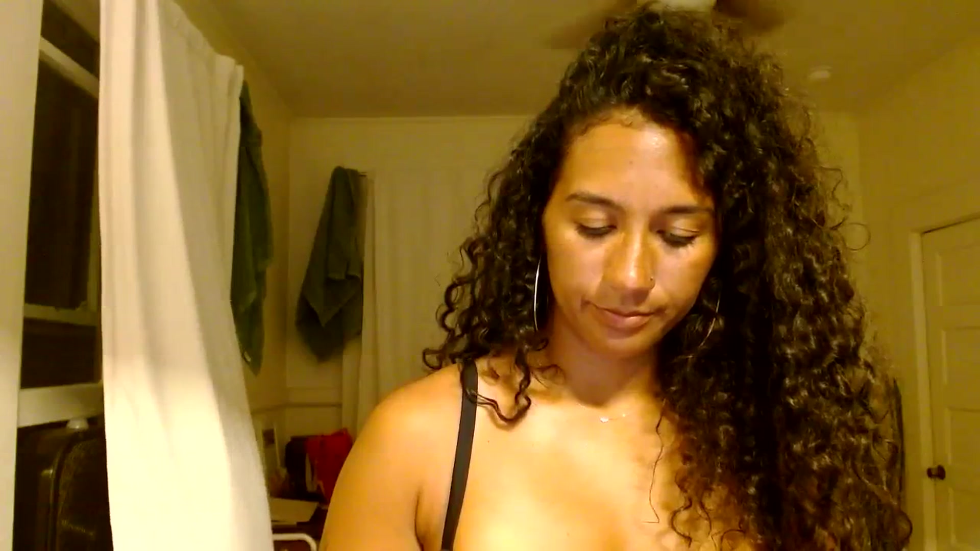 Gallery image thumbnail from Juniper_'s myfreecams stream on, 02/13/2024, 08:15 image 7 of 20