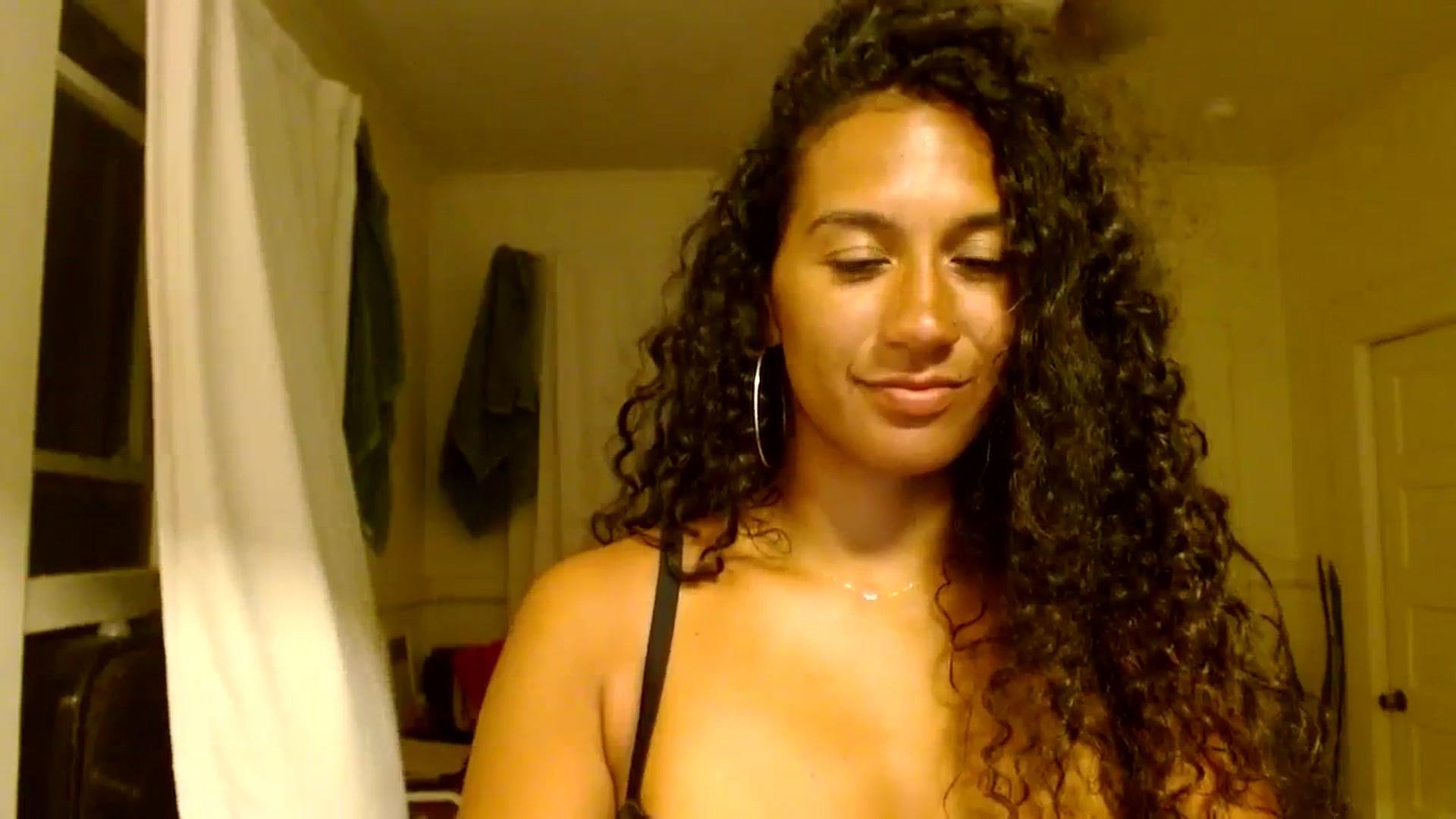 Gallery image thumbnail from Juniper_'s myfreecams stream on, 02/13/2024, 08:15 image 2 of 20