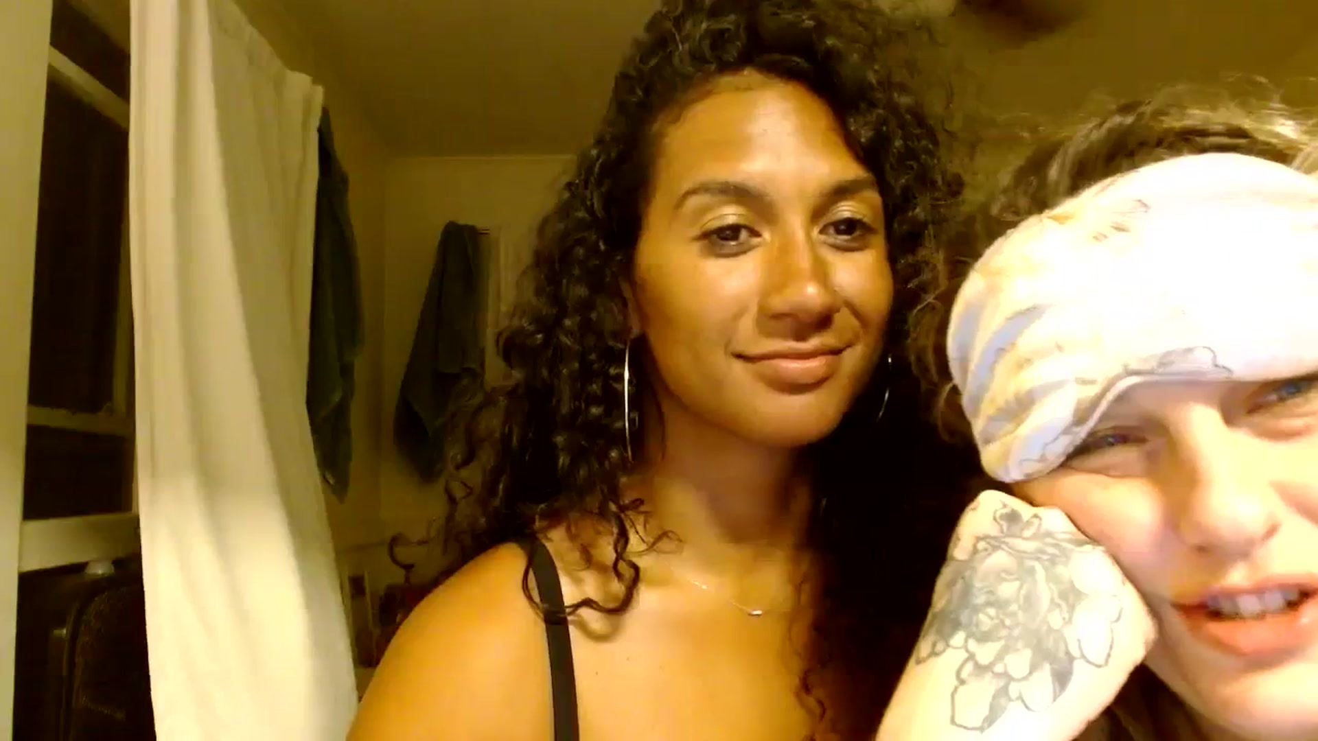Gallery image thumbnail from Juniper_'s myfreecams stream on, 02/13/2024, 08:15 image 9 of 20