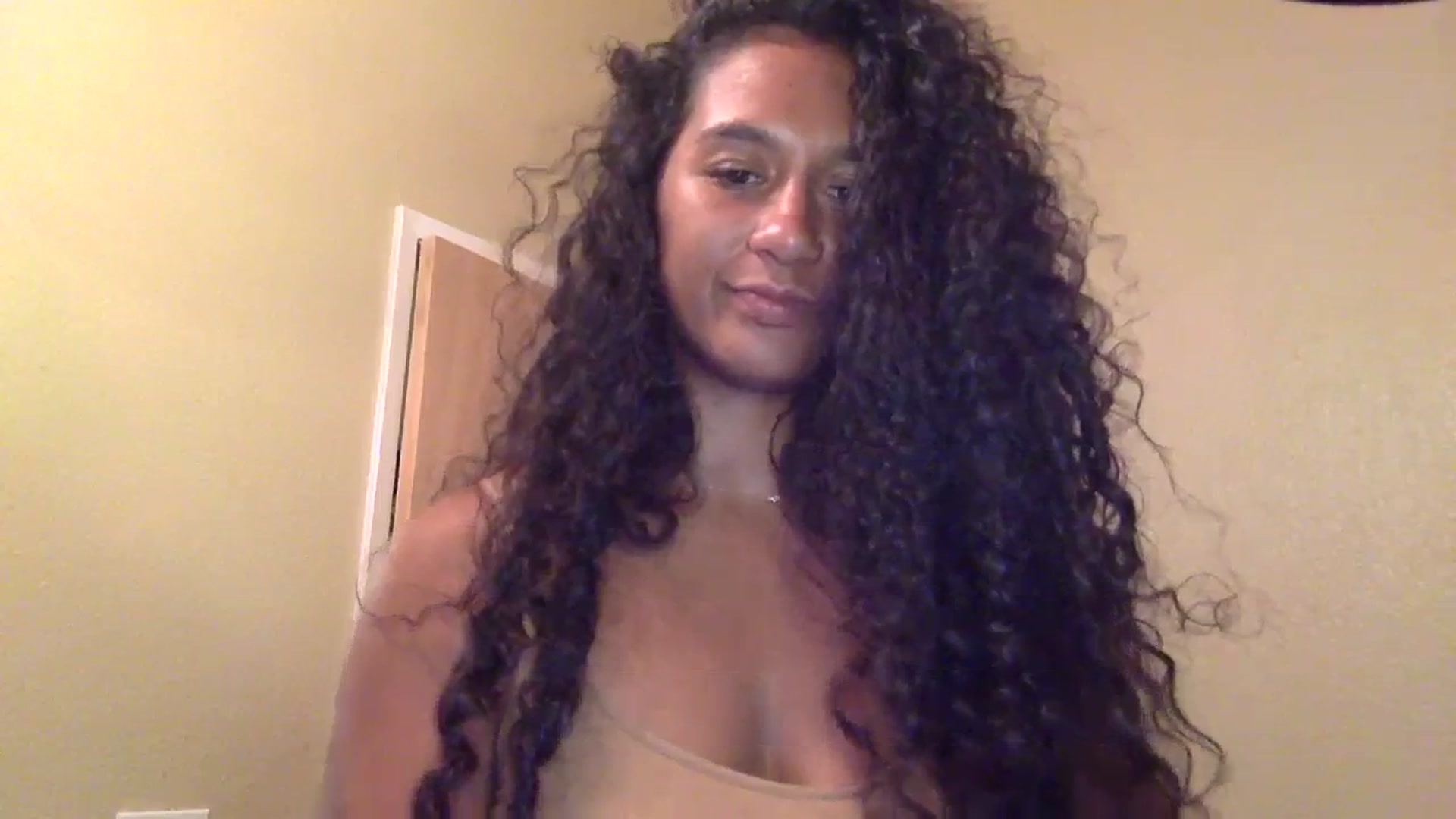 Gallery image thumbnail from Juniper_'s myfreecams stream on, 02/25/2024, 09:45 image 10 of 20