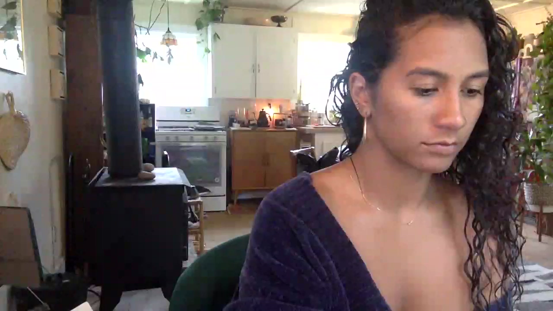 Gallery image thumbnail from Juniper_'s myfreecams stream on, 03/04/2024, 19:45 image 1 of 20