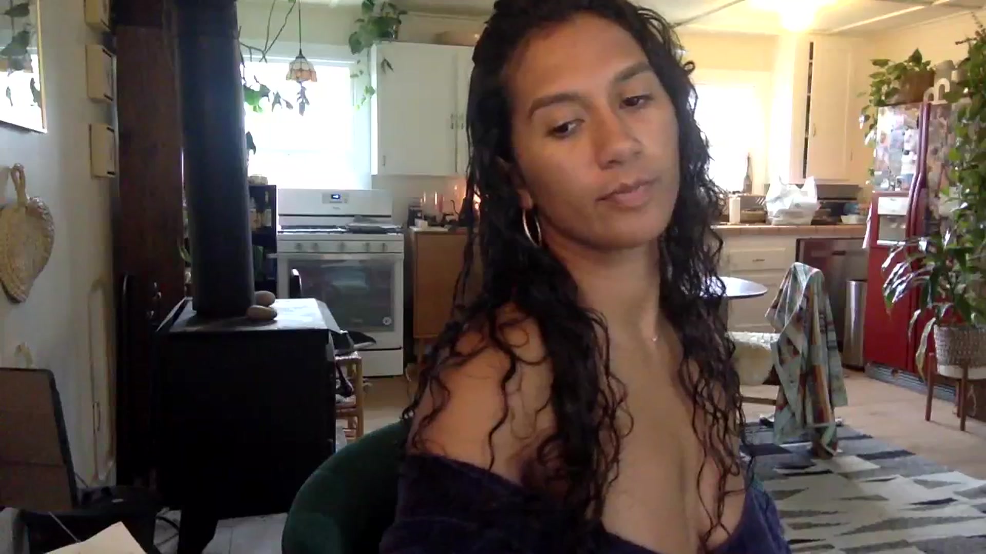 Gallery image thumbnail from Juniper_'s myfreecams stream on, 03/04/2024, 19:45 image 6 of 20
