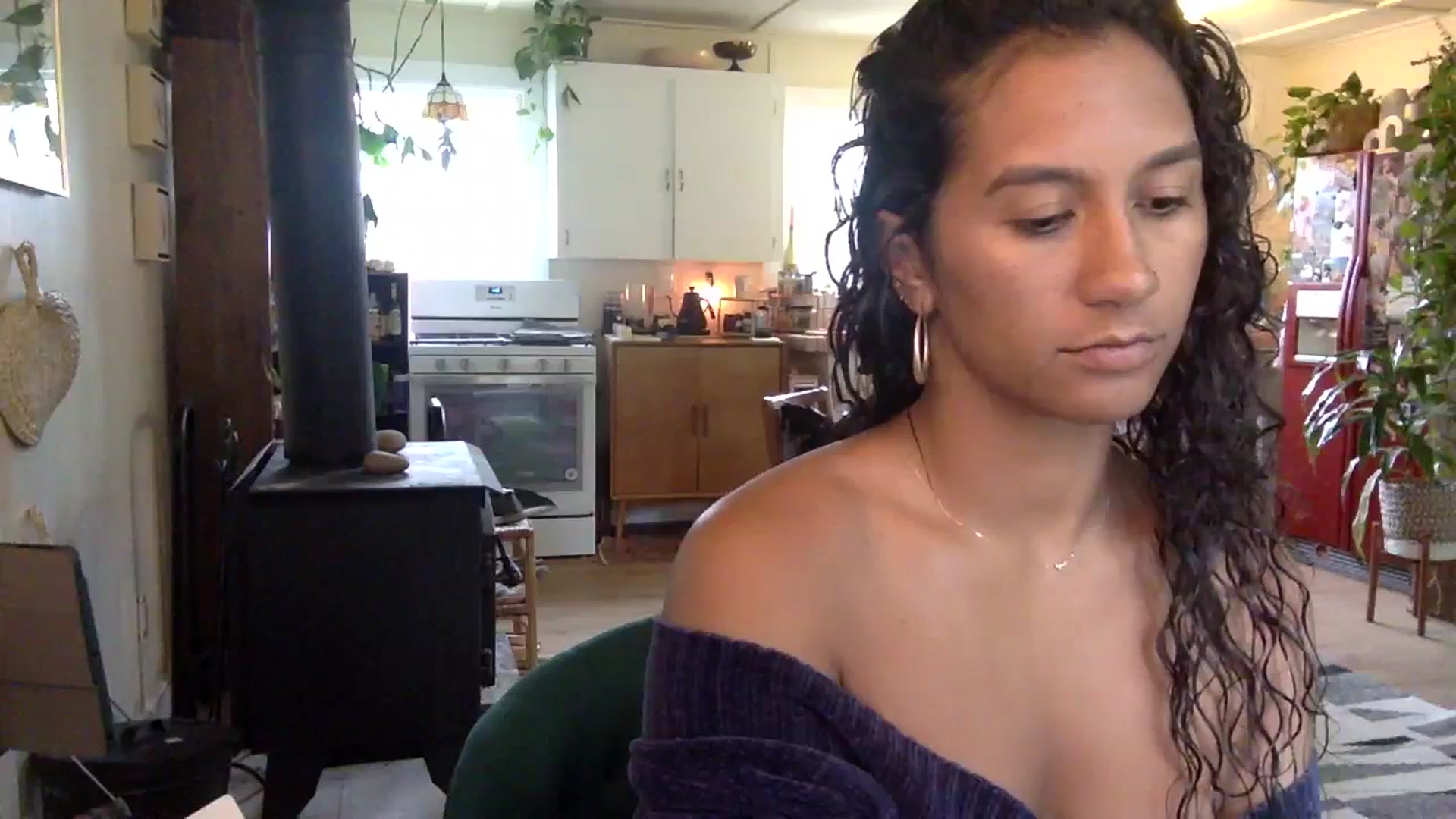Gallery image thumbnail from Juniper_'s myfreecams stream on, 03/04/2024, 19:45 image 2 of 20