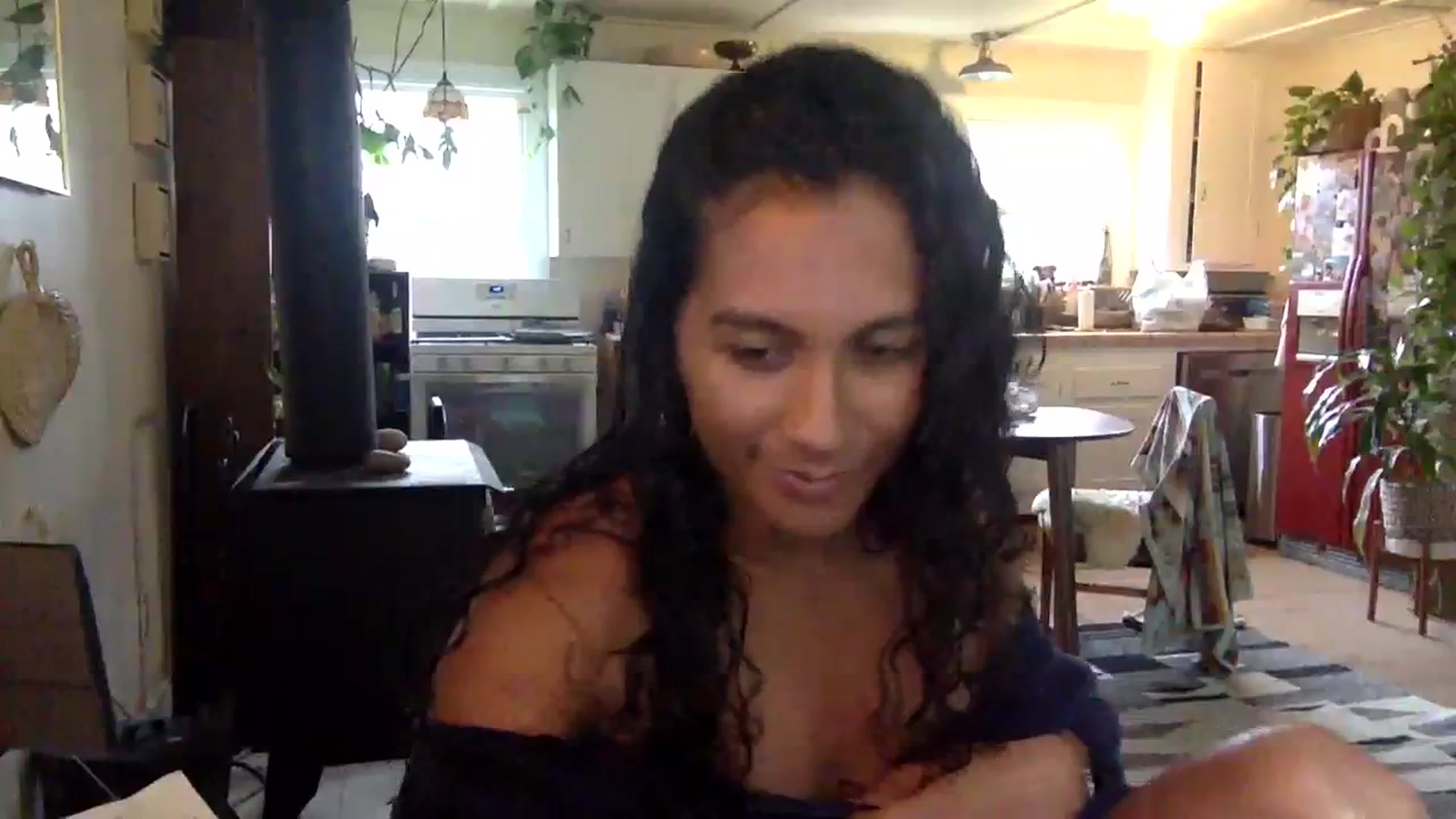 Gallery image thumbnail from Juniper_'s myfreecams stream on, 03/04/2024, 19:45 image 8 of 20