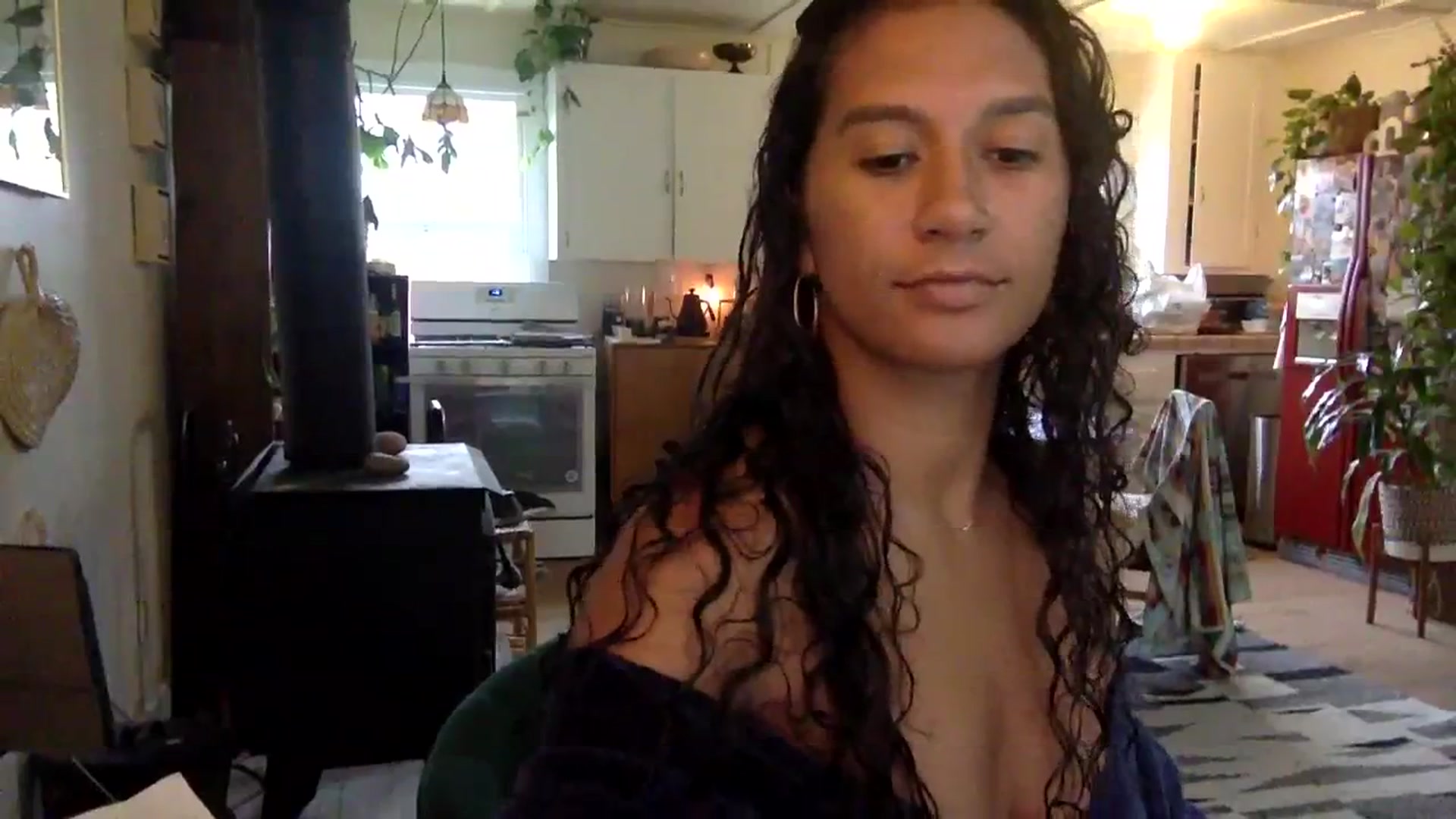 Gallery image thumbnail from Juniper_'s myfreecams stream on, 03/04/2024, 19:45 image 5 of 20