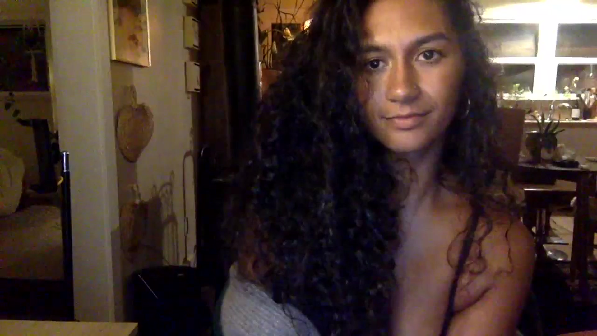 Gallery image thumbnail from Juniper_'s myfreecams stream on, 03/09/2024, 10:01 image 12 of 20