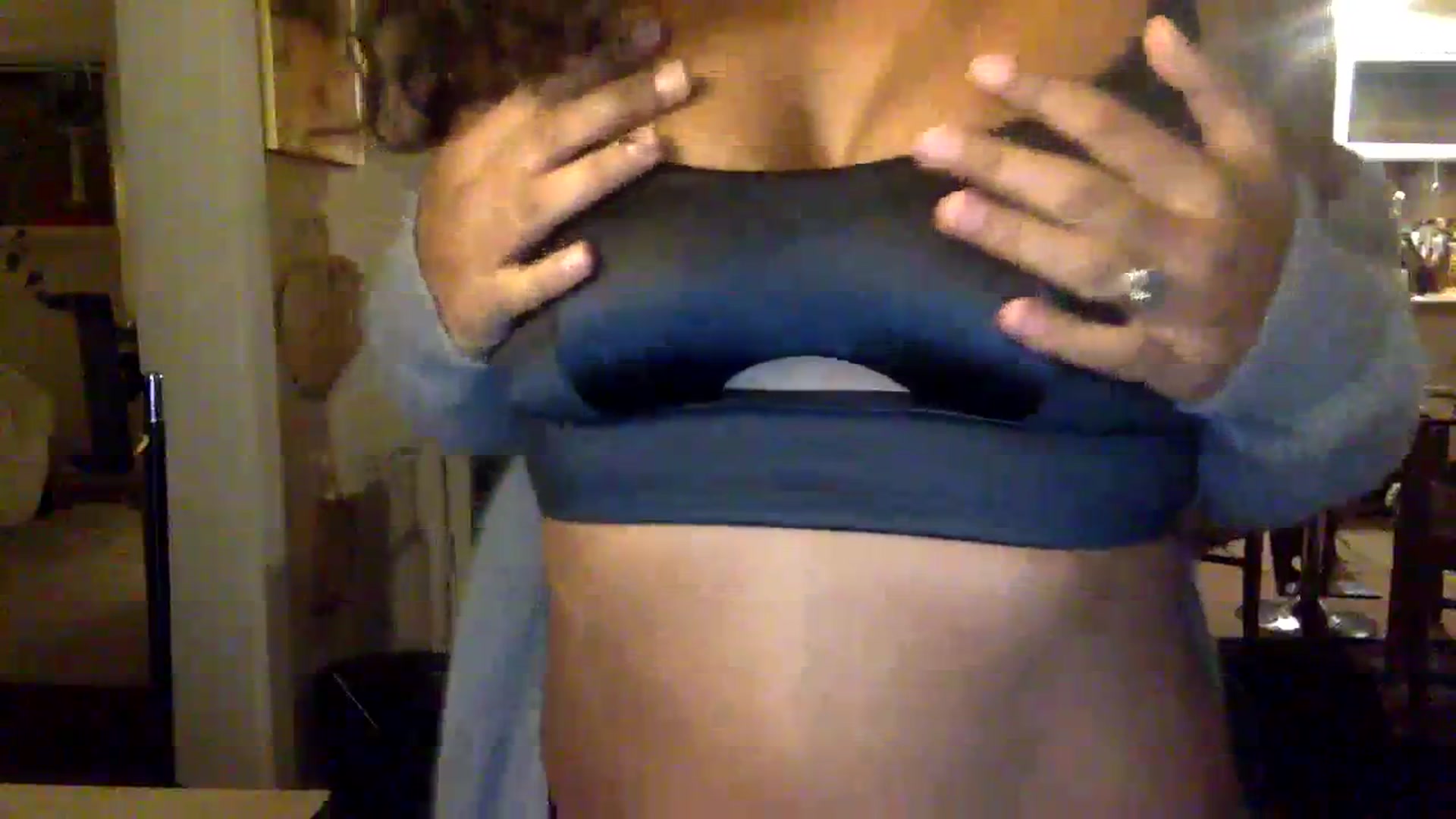 Gallery image thumbnail from Juniper_'s myfreecams stream on, 03/09/2024, 10:01 image 8 of 20