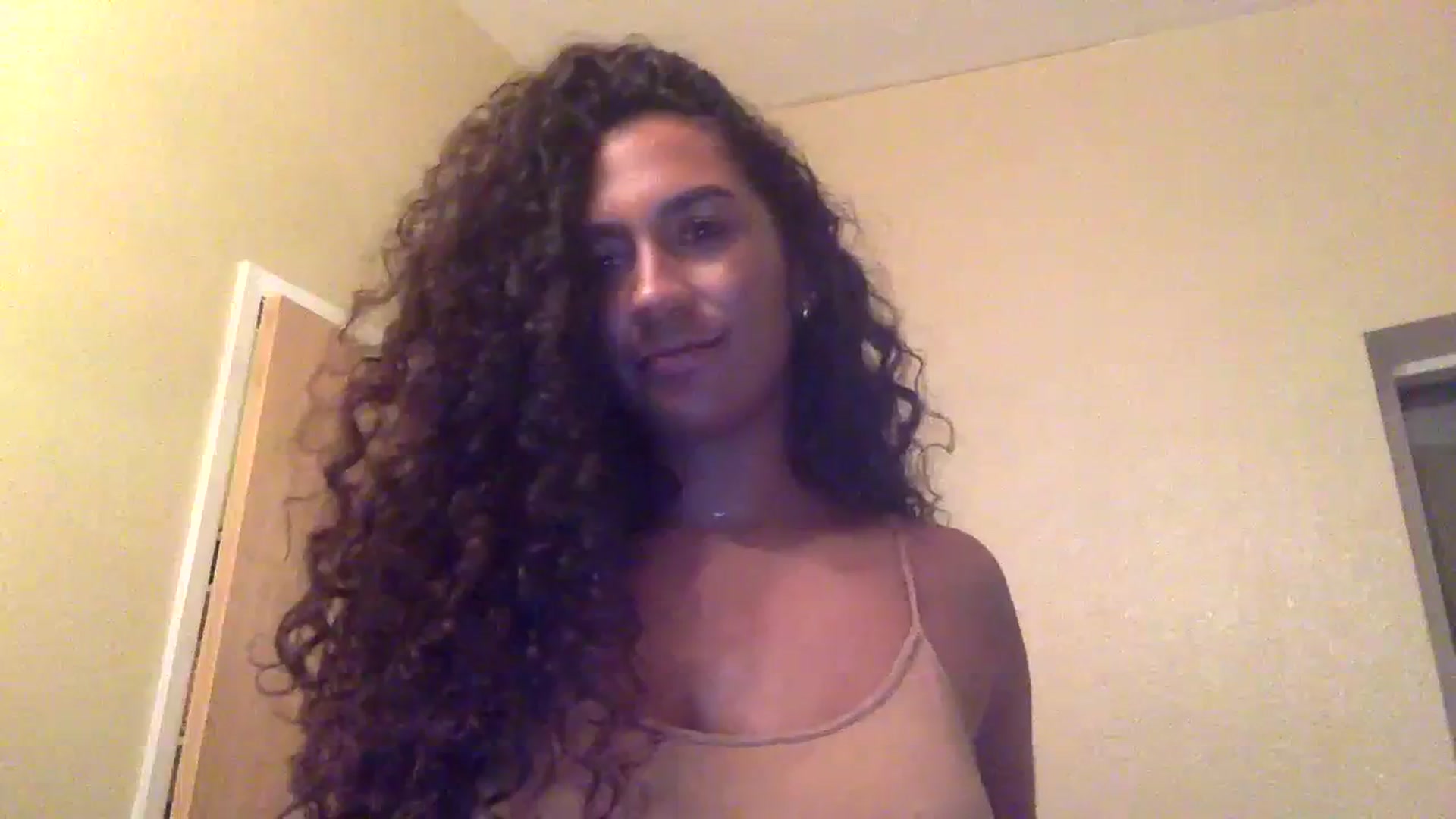 Gallery image thumbnail from Juniper_'s myfreecams stream on, 04/15/2024, 06:12 image 13 of 20
