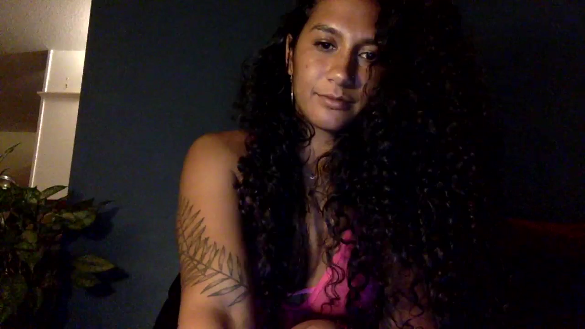 Gallery image thumbnail from Juniper_'s myfreecams stream on, 04/27/2024, 07:30 image 10 of 20