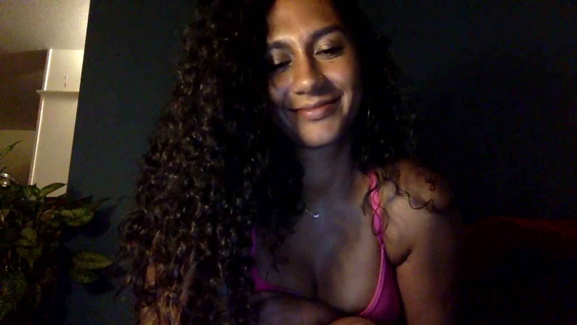 Gallery image thumbnail from Juniper_'s myfreecams stream on, 04/27/2024, 07:30 image 9 of 20