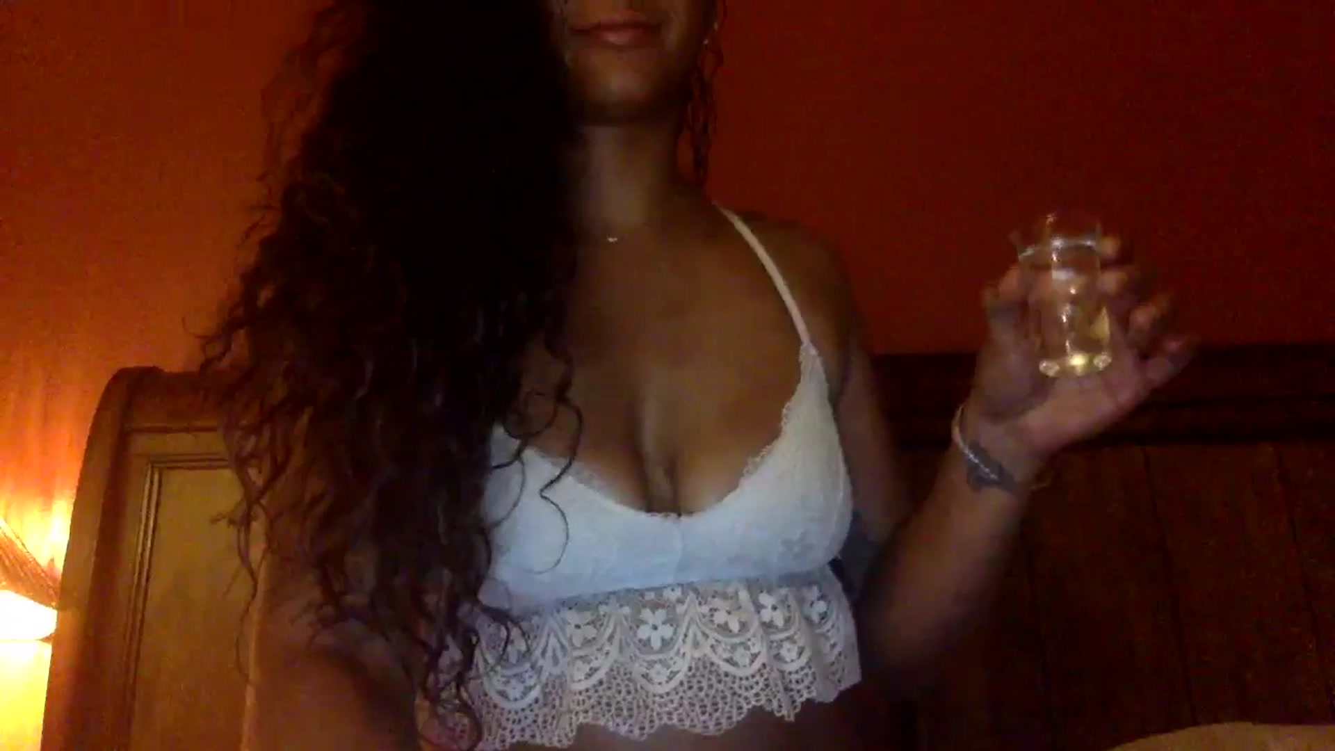 Gallery image thumbnail from Juniper_'s myfreecams stream on, 05/04/2024, 10:26 image 12 of 20