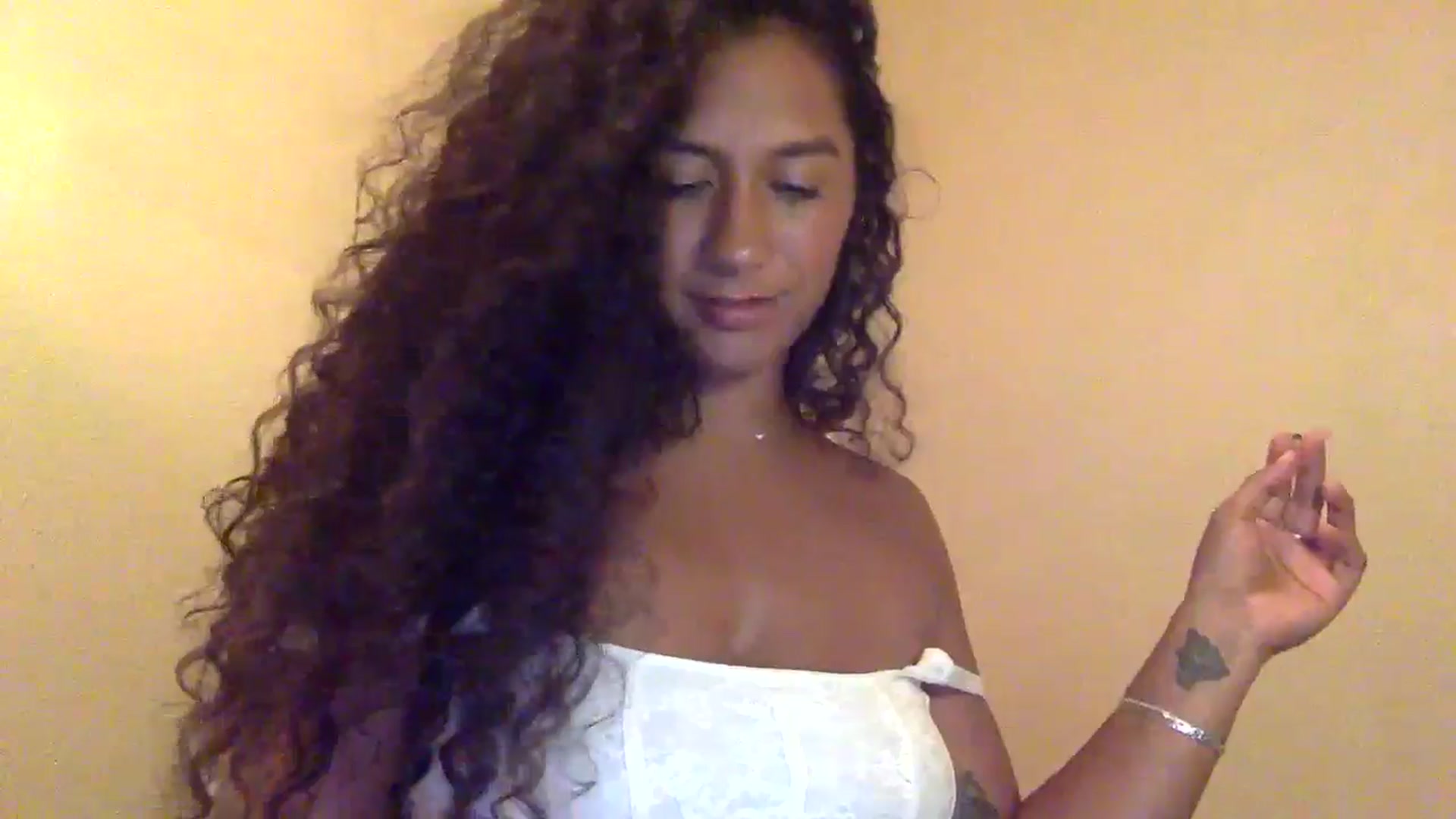 Gallery image thumbnail from Juniper_'s myfreecams stream on, 06/13/2024, 09:24 image 19 of 20