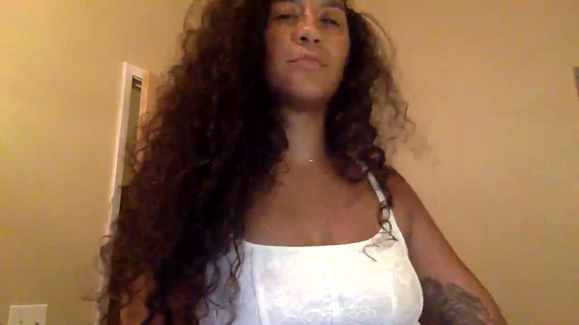 Gallery image thumbnail from Juniper_'s myfreecams stream on, 06/13/2024, 09:24 image 5 of 20