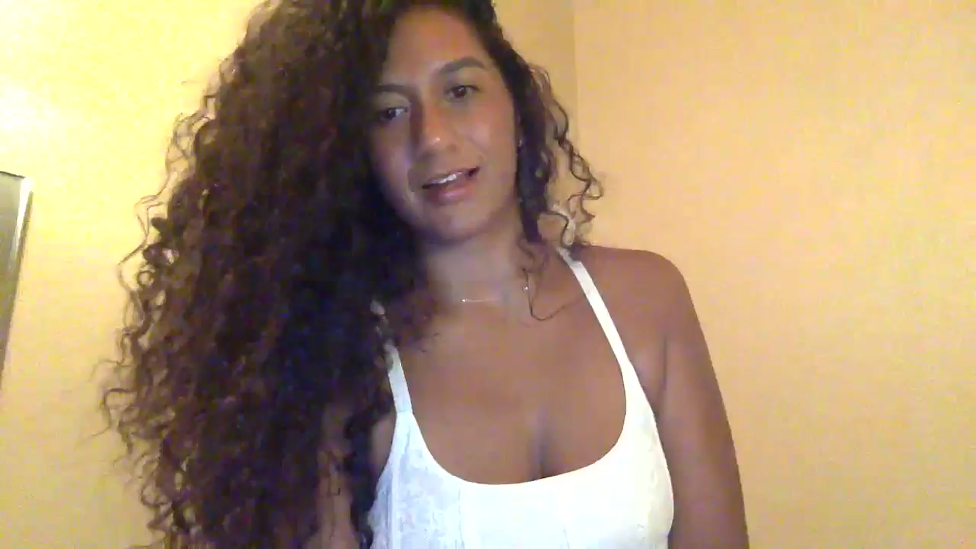 Gallery image thumbnail from Juniper_'s myfreecams stream on, 06/13/2024, 09:50 image 11 of 20
