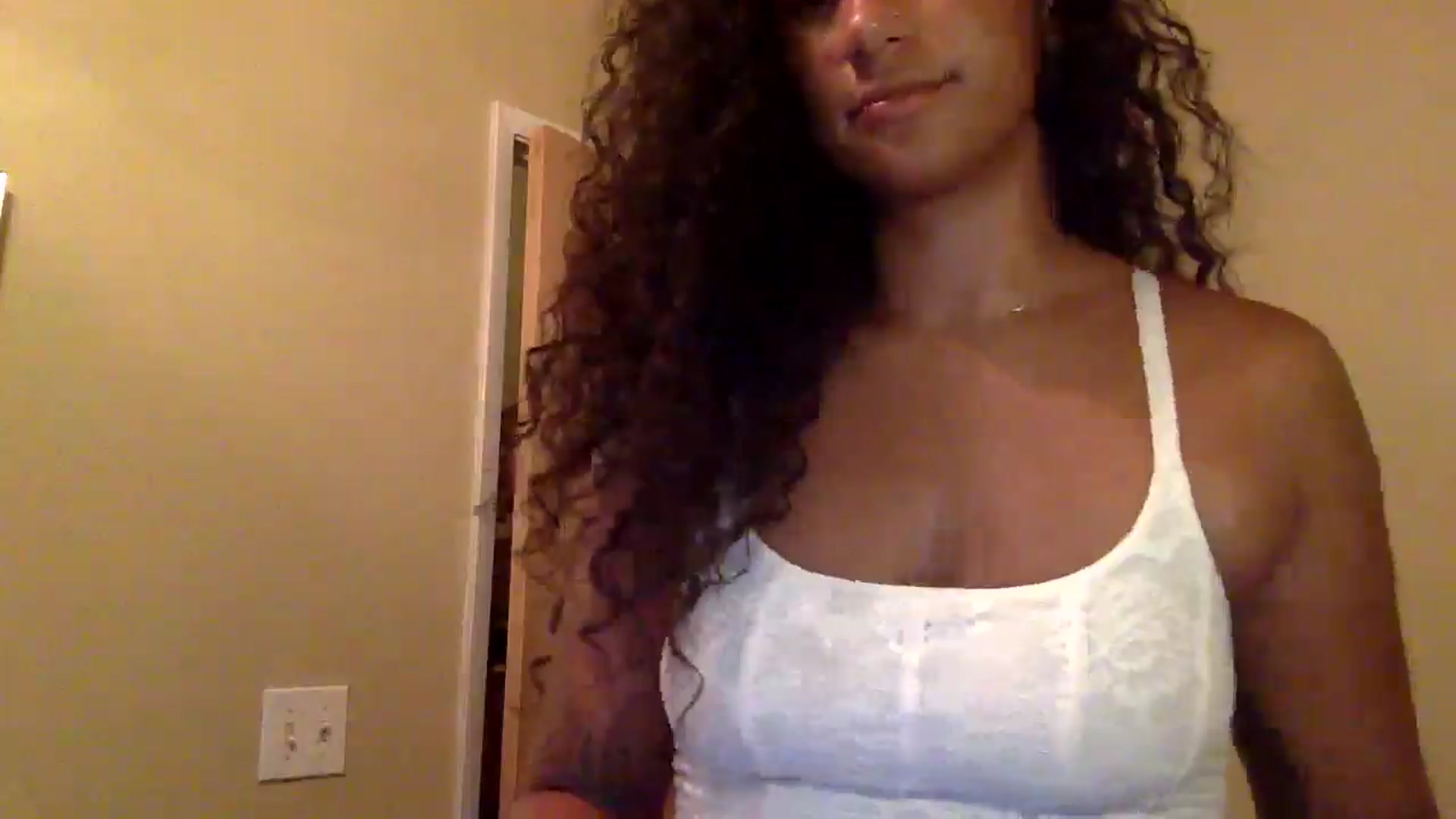Gallery image thumbnail from Juniper_'s myfreecams stream on, 06/13/2024, 09:50 image 17 of 20