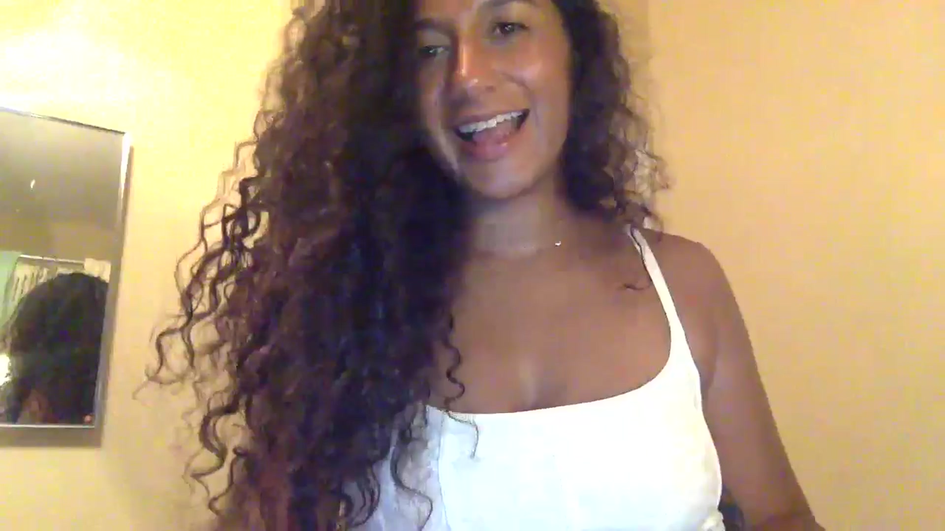 Gallery image thumbnail from Juniper_'s myfreecams stream on, 06/13/2024, 10:47 image 9 of 20