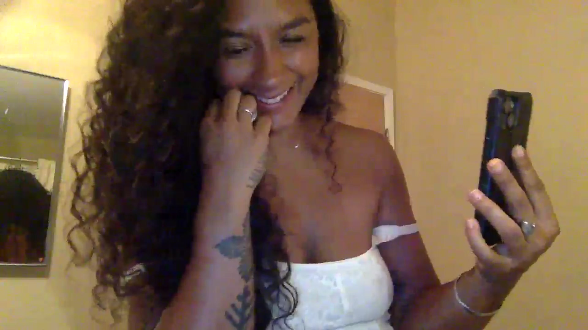 Gallery image thumbnail from Juniper_'s myfreecams stream on, 06/13/2024, 10:47 image 4 of 20