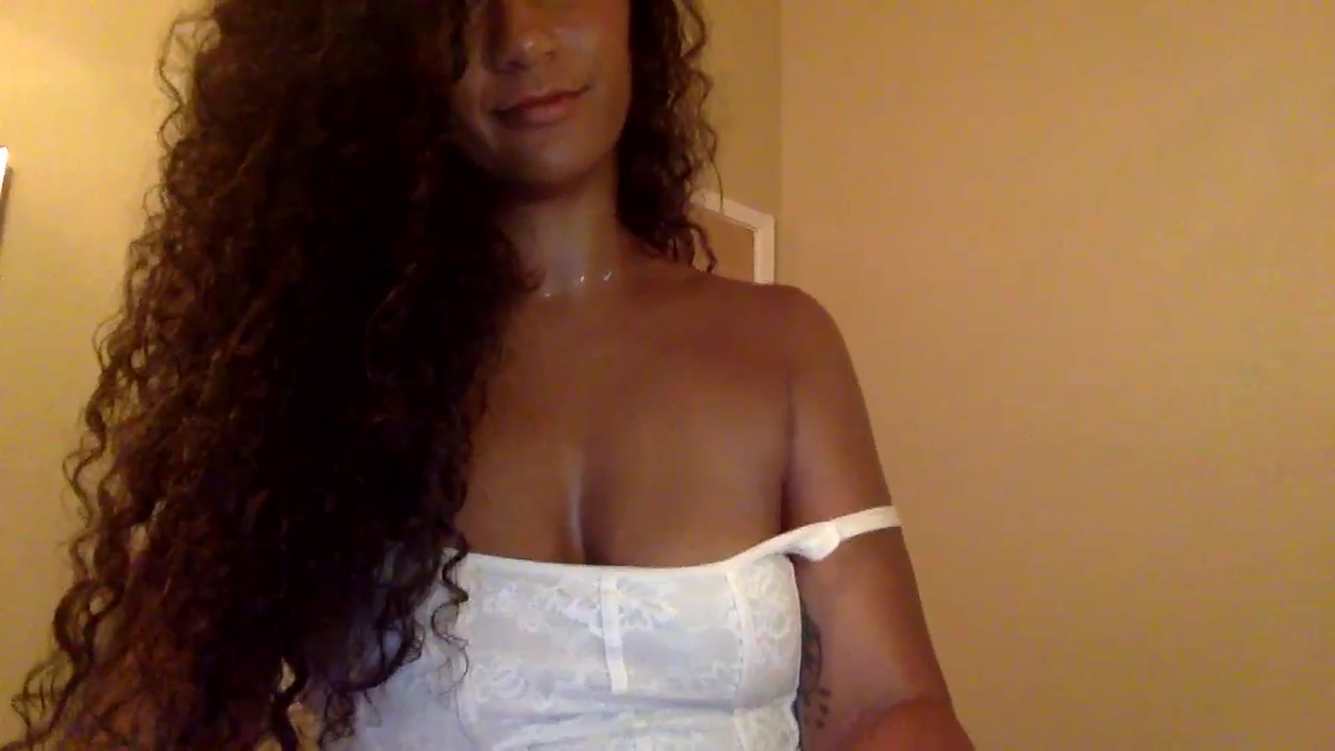 Gallery image thumbnail from Juniper_'s myfreecams stream on, 06/13/2024, 10:47 image 12 of 20