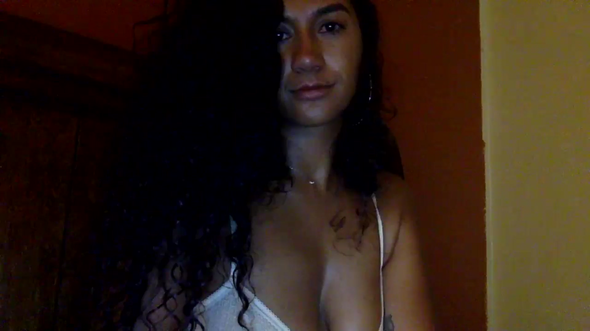 Gallery image thumbnail from Juniper_'s myfreecams stream on, 06/15/2024, 10:04 image 8 of 20