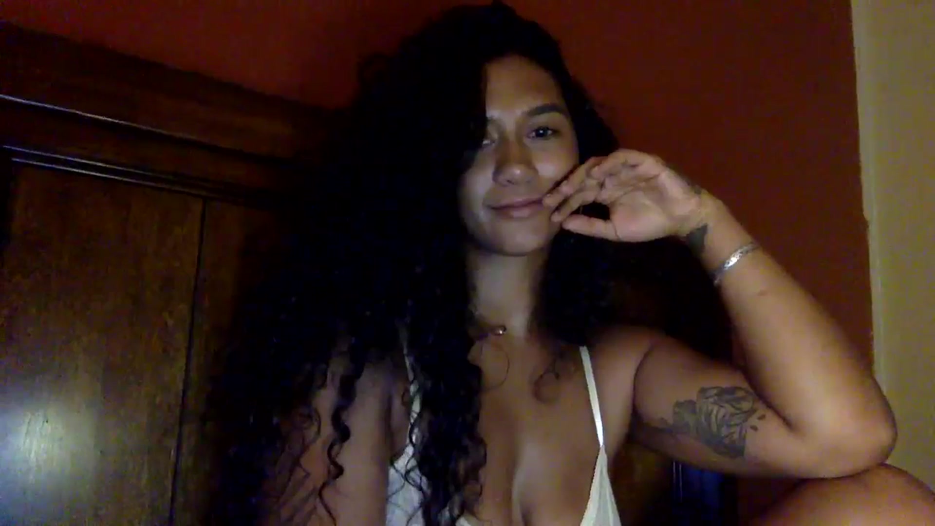 Gallery image thumbnail from Juniper_'s myfreecams stream on, 06/15/2024, 10:04 image 14 of 20