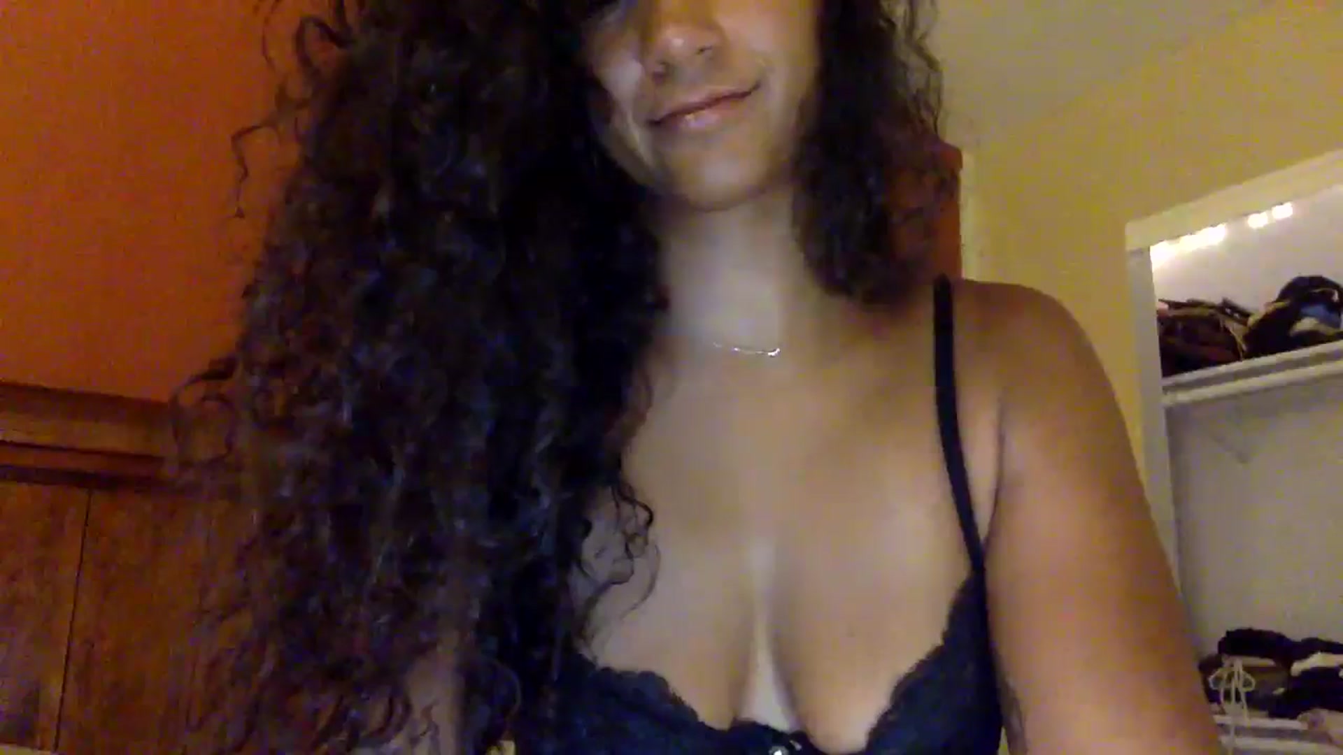 Gallery image thumbnail from Juniper_'s myfreecams stream on, 06/21/2024, 09:20 image 11 of 20