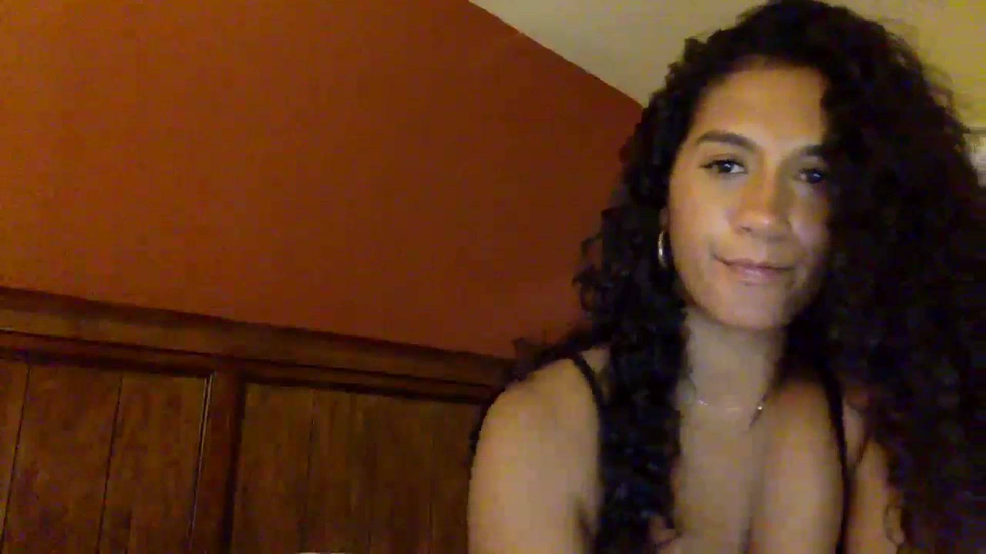Gallery image thumbnail from Juniper_'s myfreecams stream on, 06/21/2024, 09:20 image 4 of 20