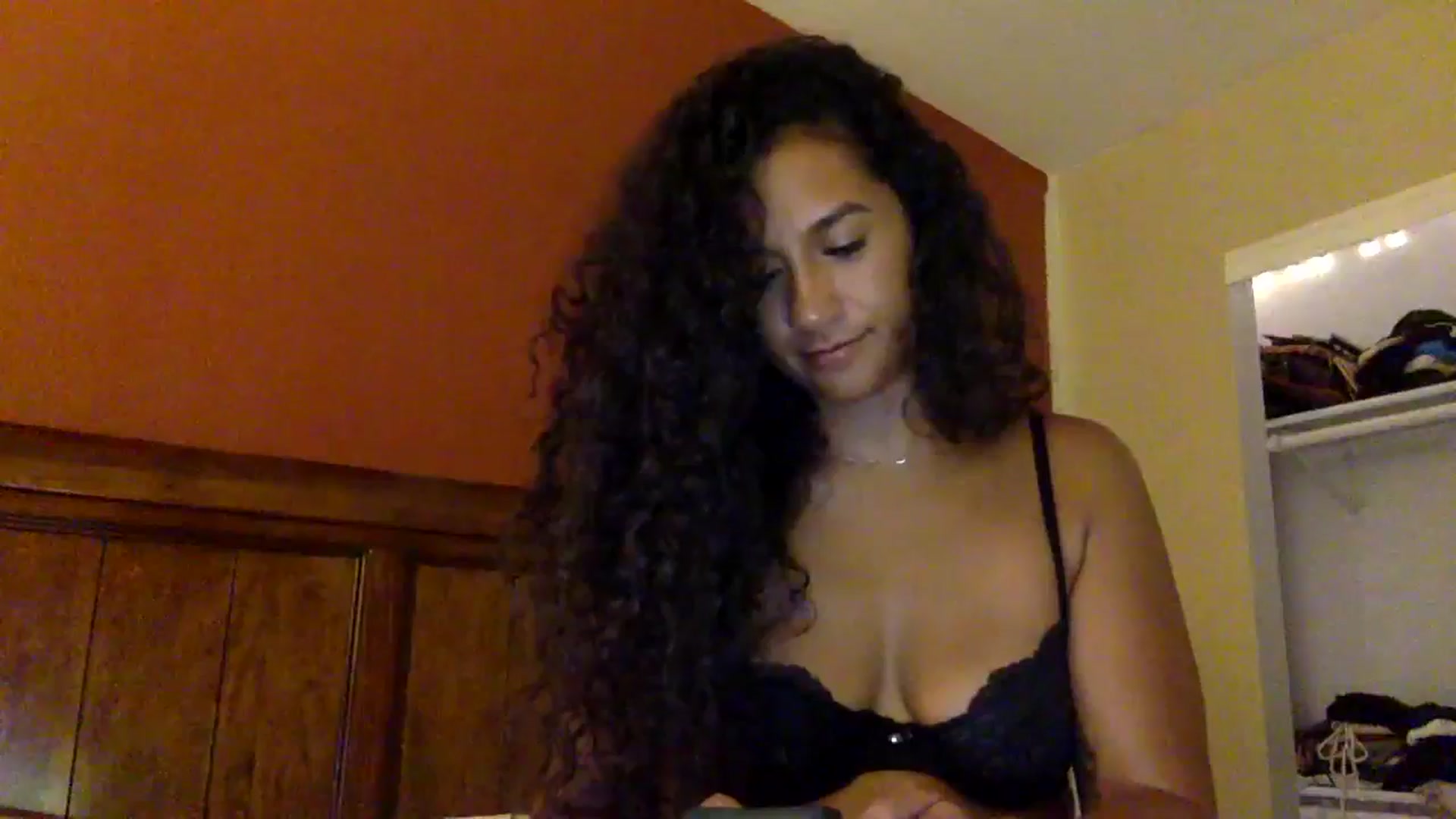 Gallery image thumbnail from Juniper_'s myfreecams stream on, 06/21/2024, 09:20 image 13 of 20