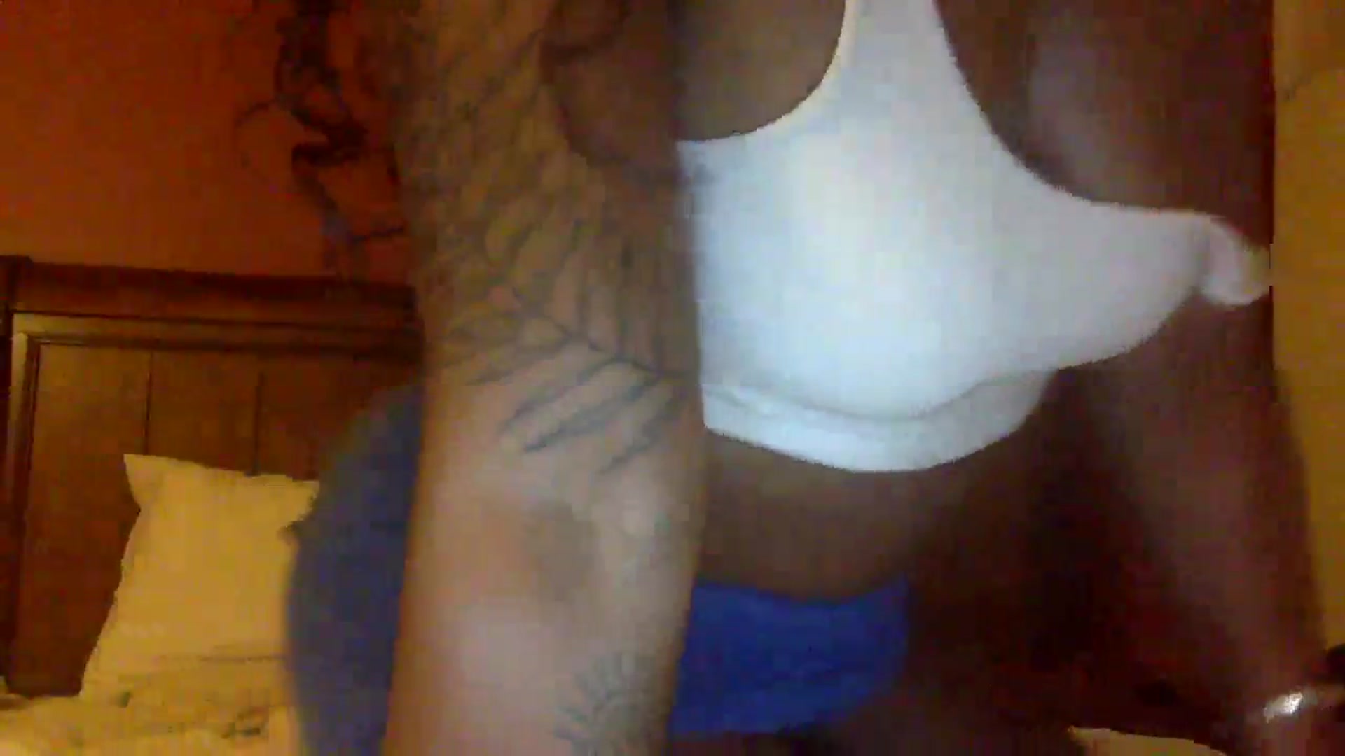 Gallery image thumbnail from Juniper_'s myfreecams stream on, 07/22/2024, 08:41 image 19 of 20