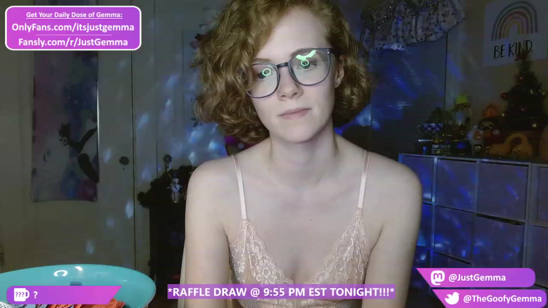 Gallery image thumbnail from JustGemma's myfreecams stream on, 11/29/2022, 03:11 image 1 of 20