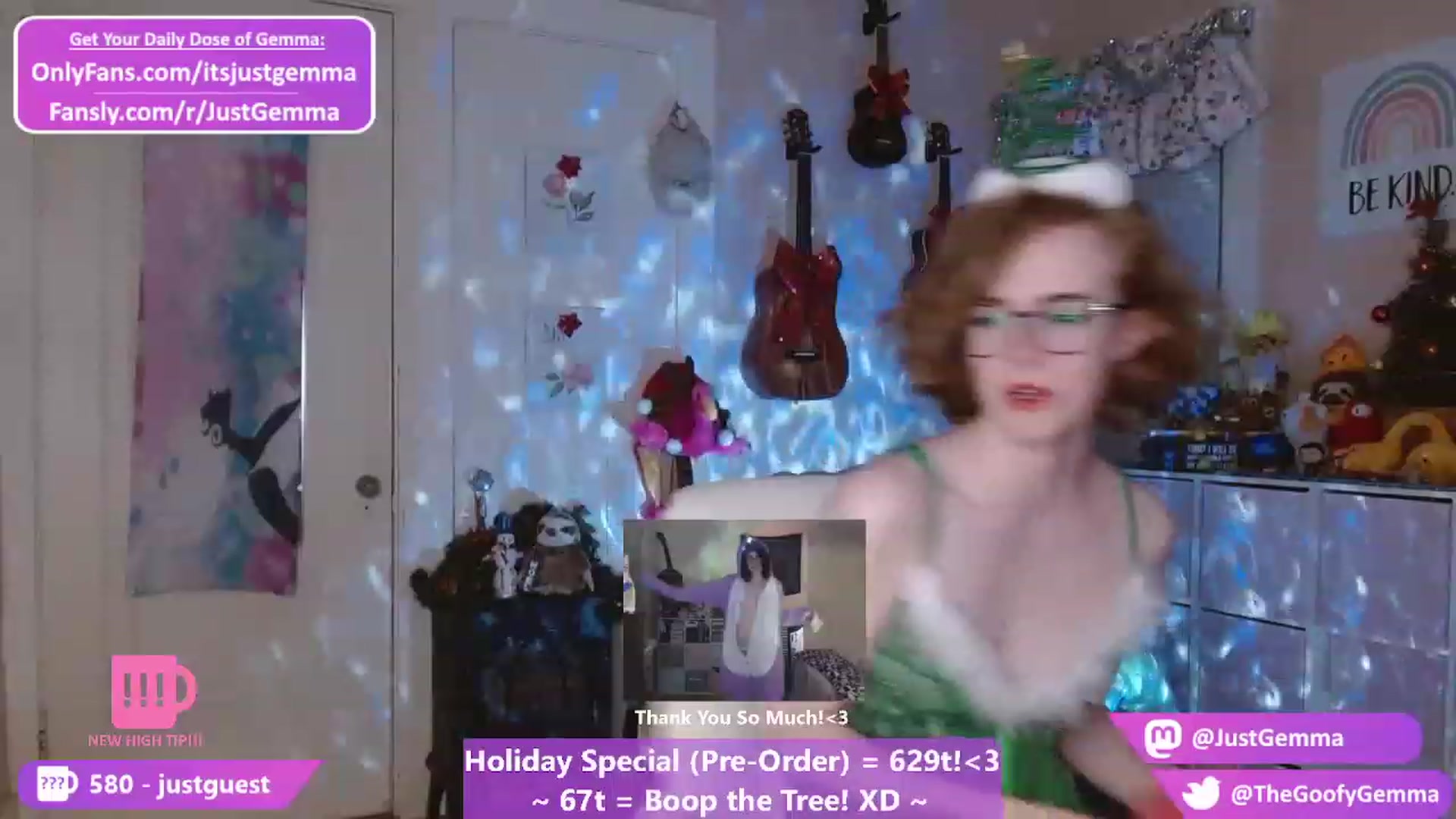 Gallery image thumbnail from JustGemma's myfreecams stream on, 12/06/2022, 03:03 image 10 of 20