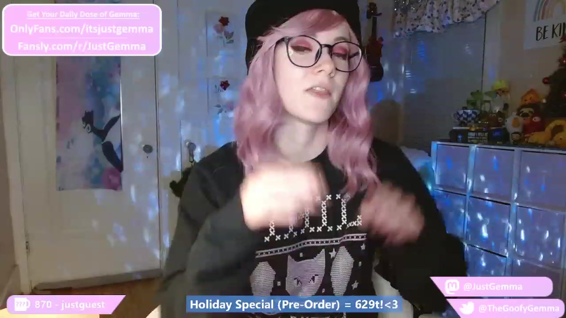 Gallery image thumbnail from JustGemma's myfreecams stream on, 12/17/2022, 03:03 image 9 of 20