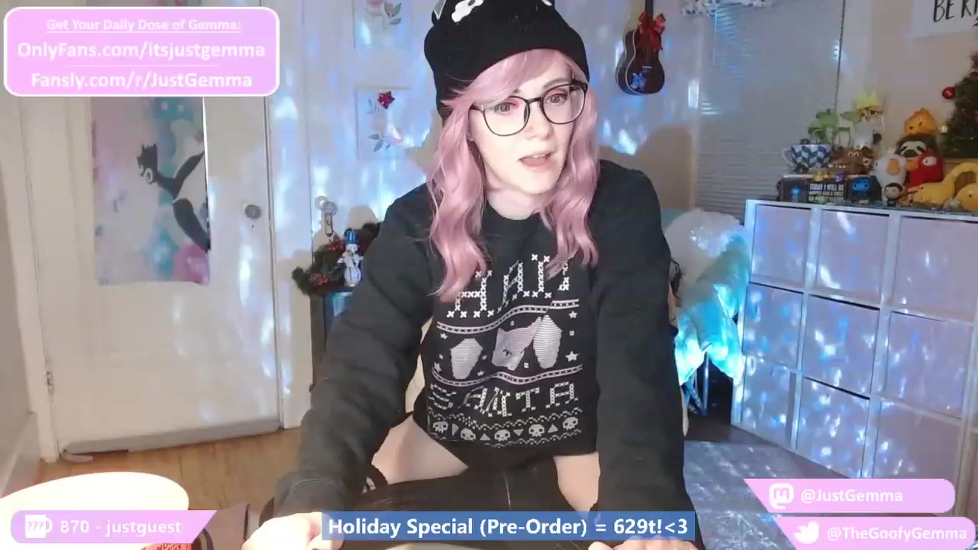 Gallery image thumbnail from JustGemma's myfreecams stream on, 12/17/2022, 03:03 image 4 of 20