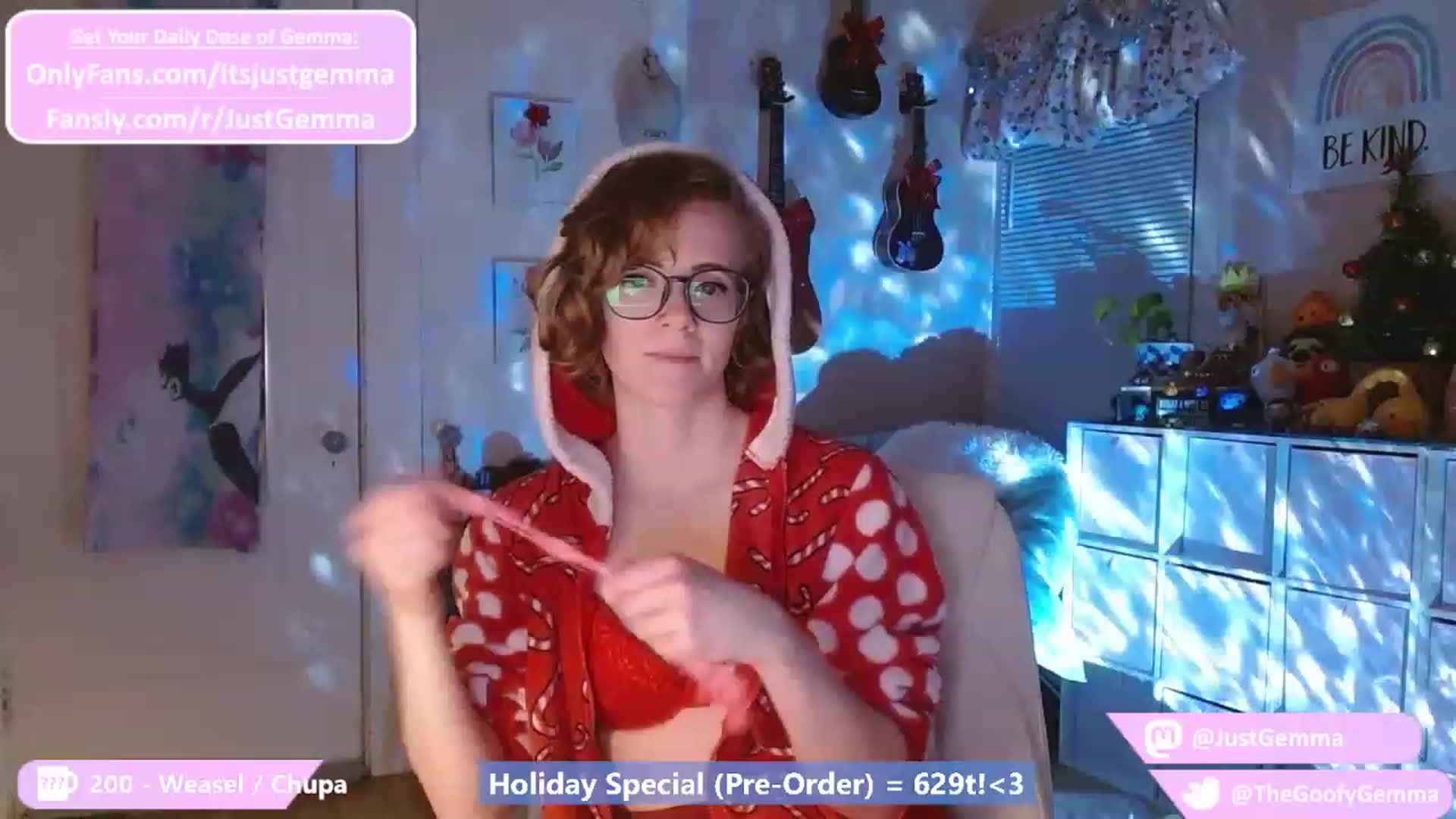 Gallery image thumbnail from JustGemma's myfreecams stream on, 12/20/2022, 03:01 image 7 of 20