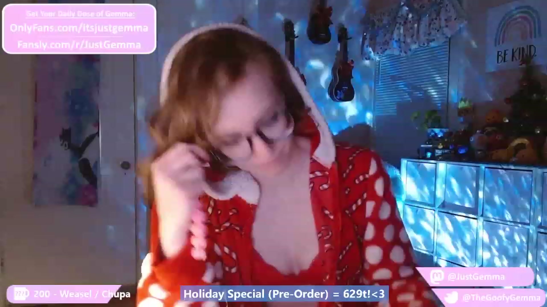 Gallery image thumbnail from JustGemma's myfreecams stream on, 12/20/2022, 03:01 image 10 of 20