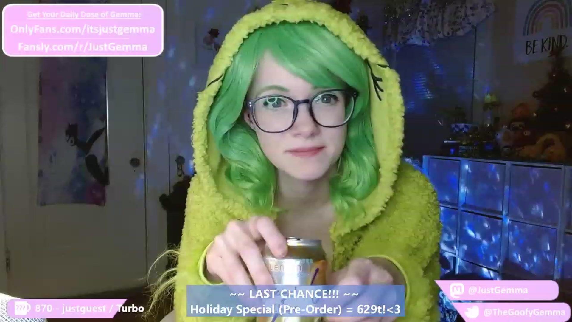 Gallery image thumbnail from JustGemma's myfreecams stream on, 12/24/2022, 03:04 image 20 of 20
