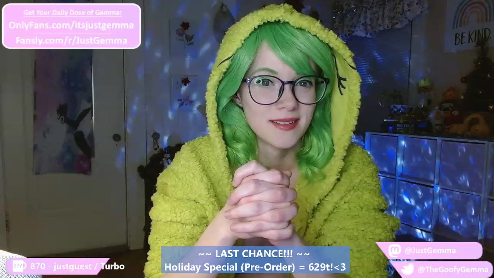 Gallery image thumbnail from JustGemma's myfreecams stream on, 12/24/2022, 03:04 image 14 of 20