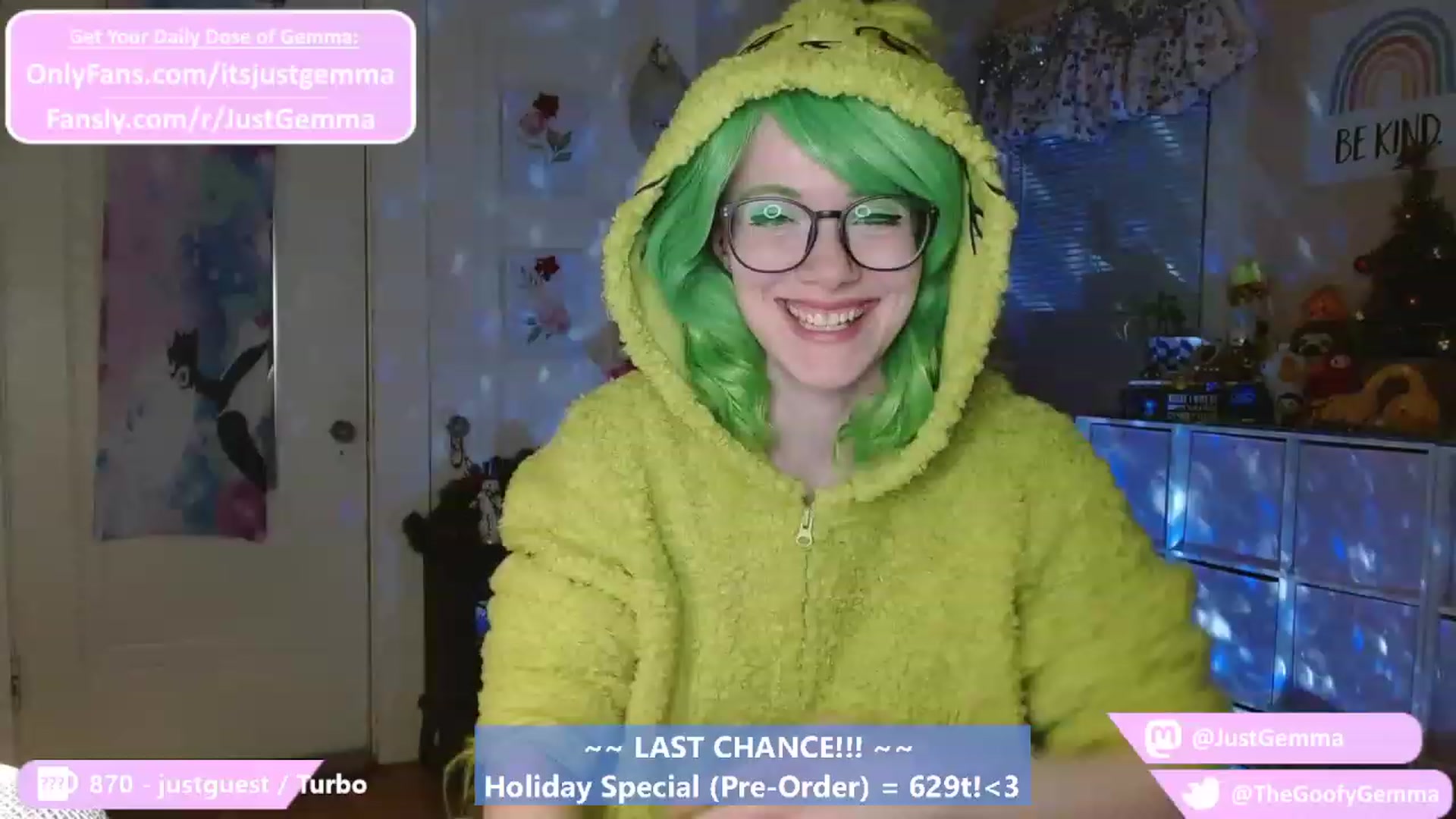 Gallery image thumbnail from JustGemma's myfreecams stream on, 12/24/2022, 03:04 image 4 of 20
