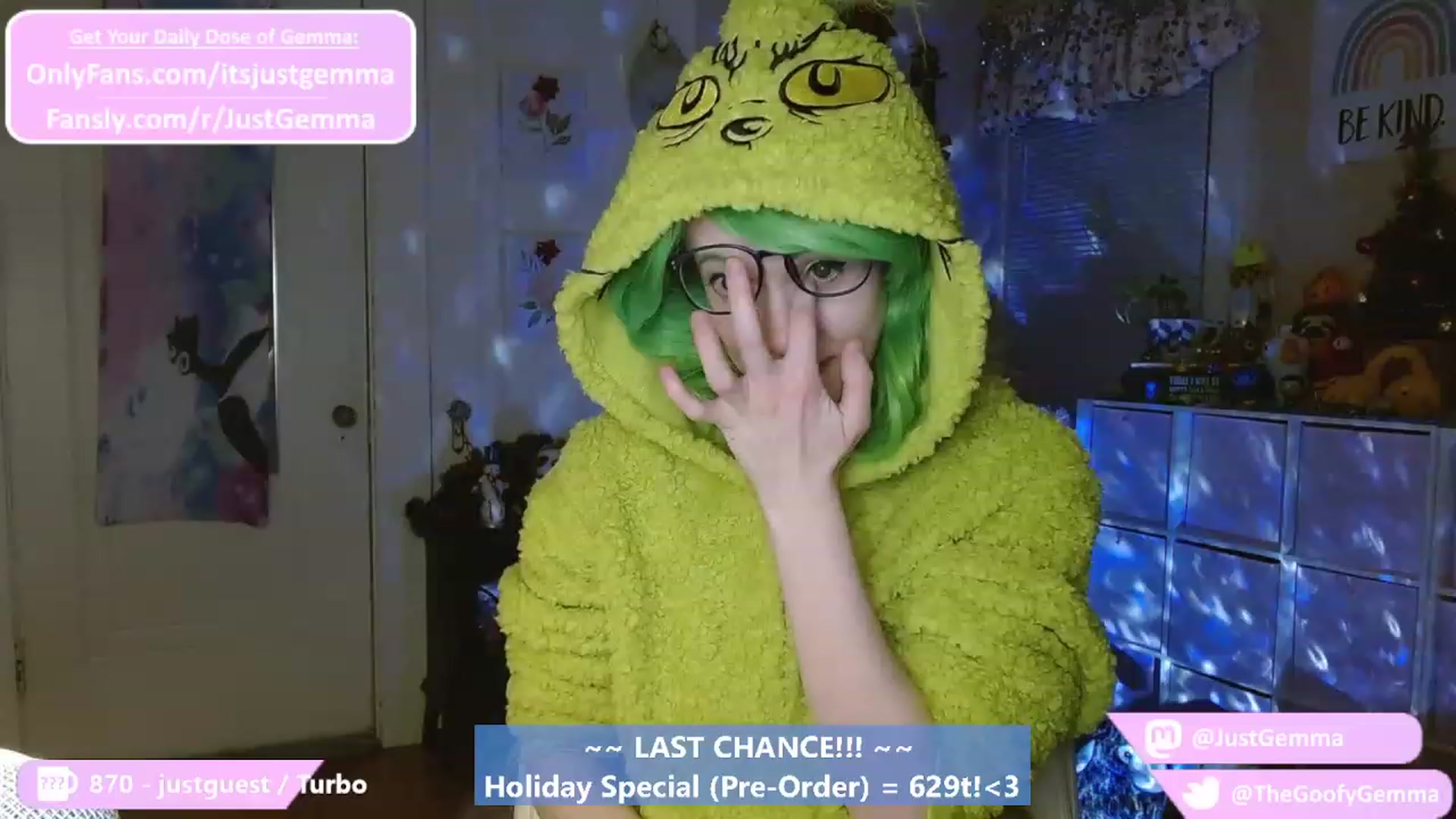 Gallery image thumbnail from JustGemma's myfreecams stream on, 12/24/2022, 03:04 image 6 of 20