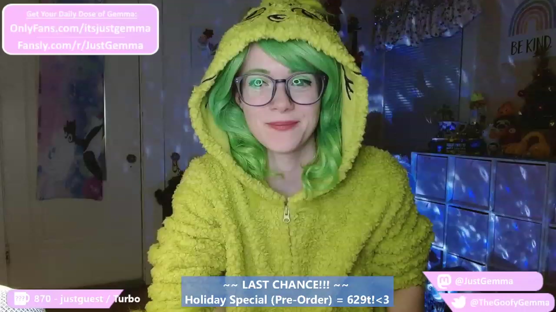 Gallery image thumbnail from JustGemma's myfreecams stream on, 12/24/2022, 03:04 image 10 of 20